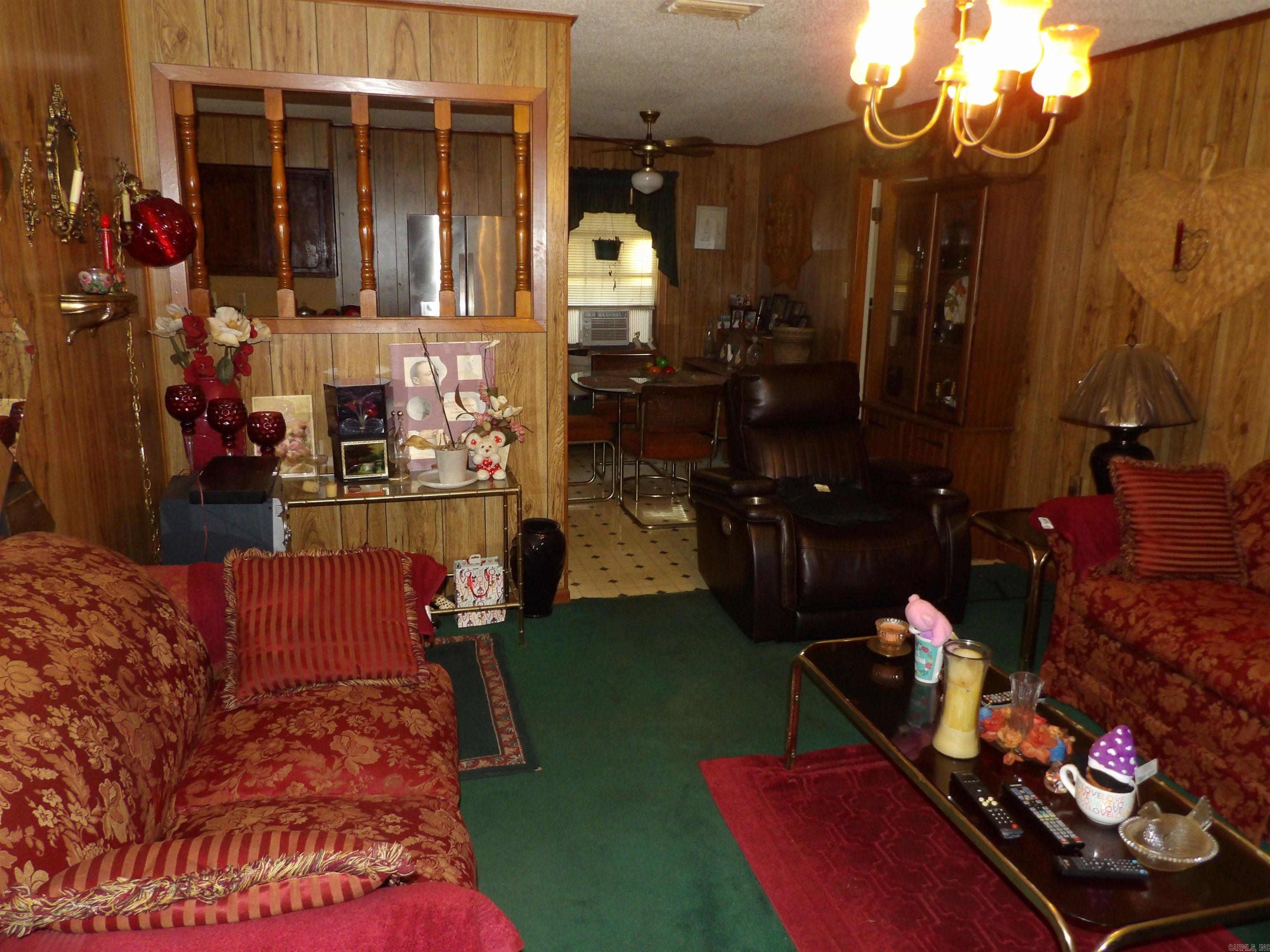 524 E Calhoun  Monticello, AR