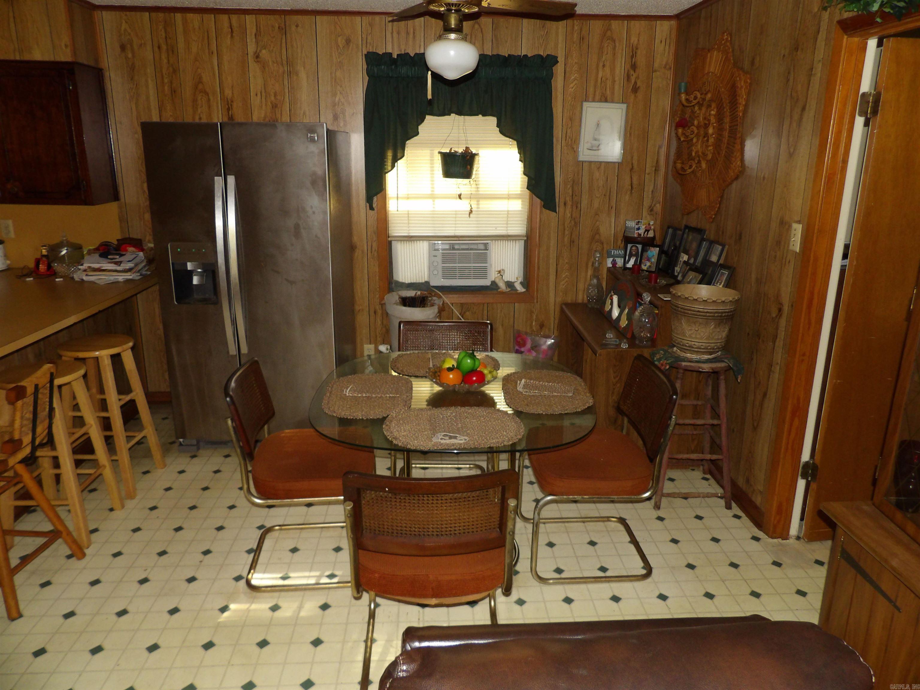 524 E Calhoun  Monticello, AR