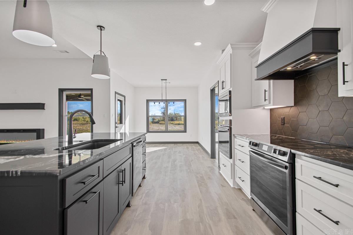 1064 Duke  Bauxite, AR