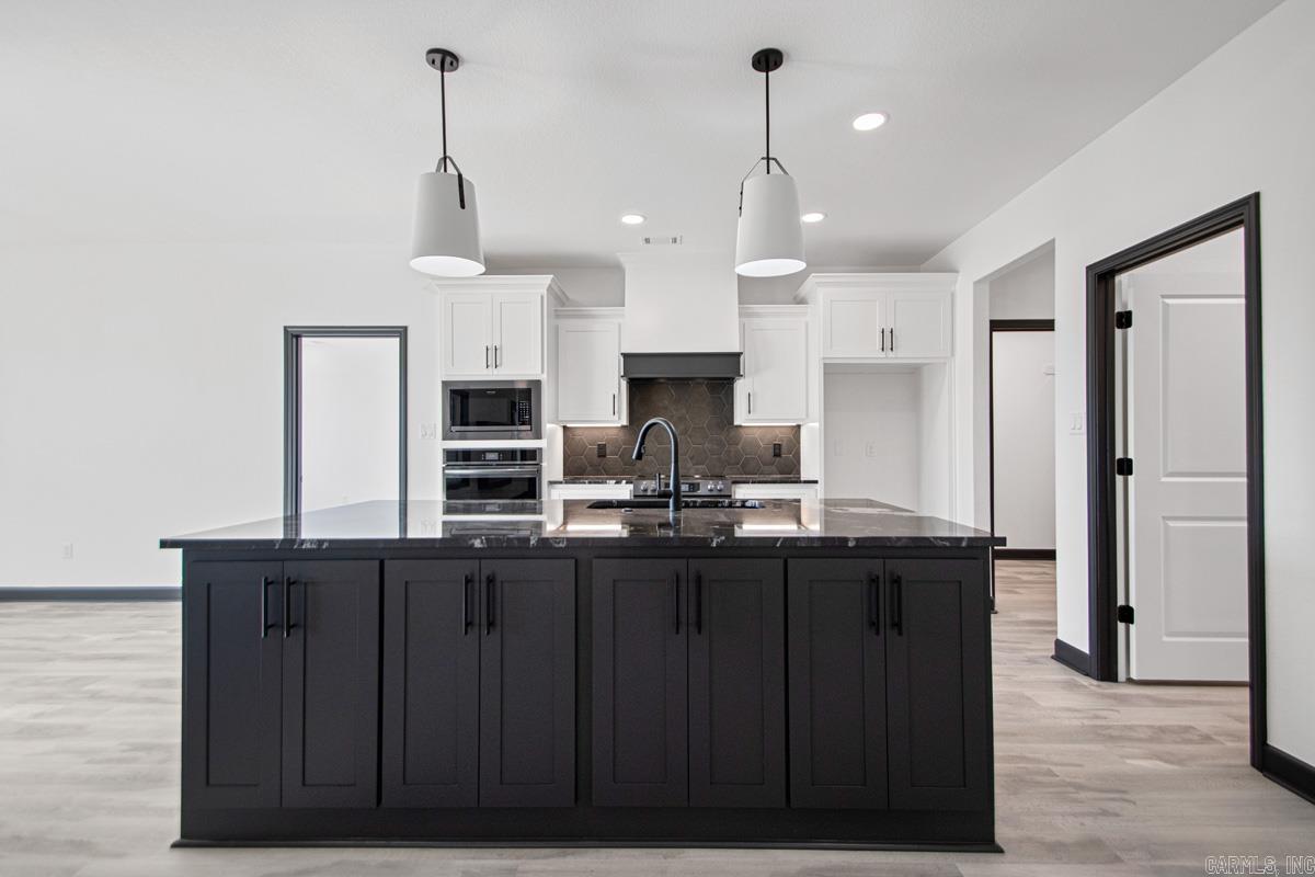 1064 Duke  Bauxite, AR