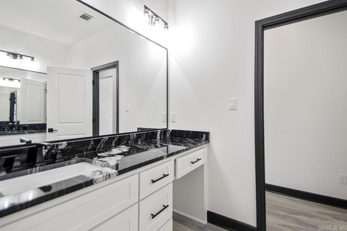 1064 Duke  Bauxite, AR