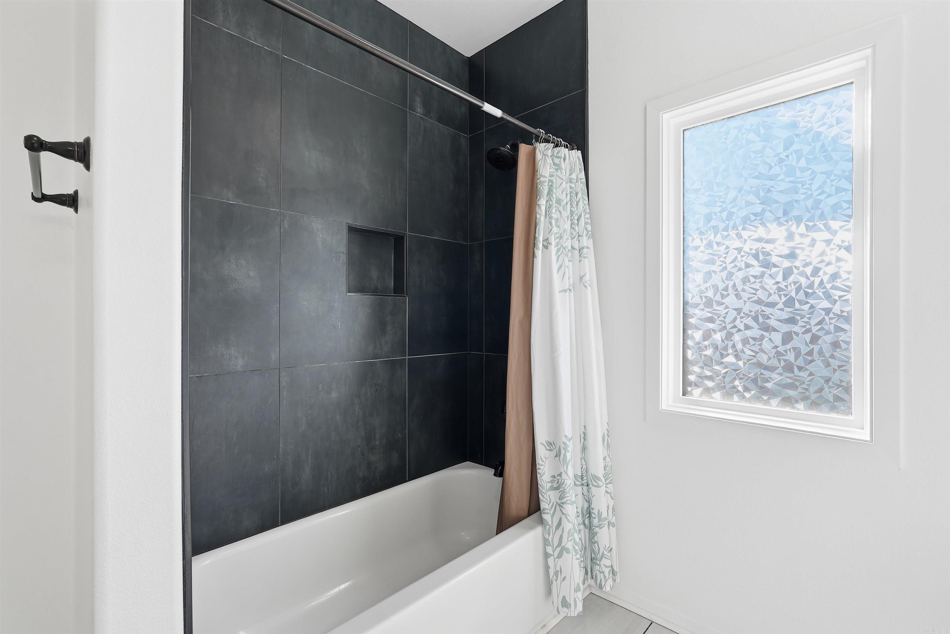 5524 Pinnacle Valley Rd  Little Rock, AR