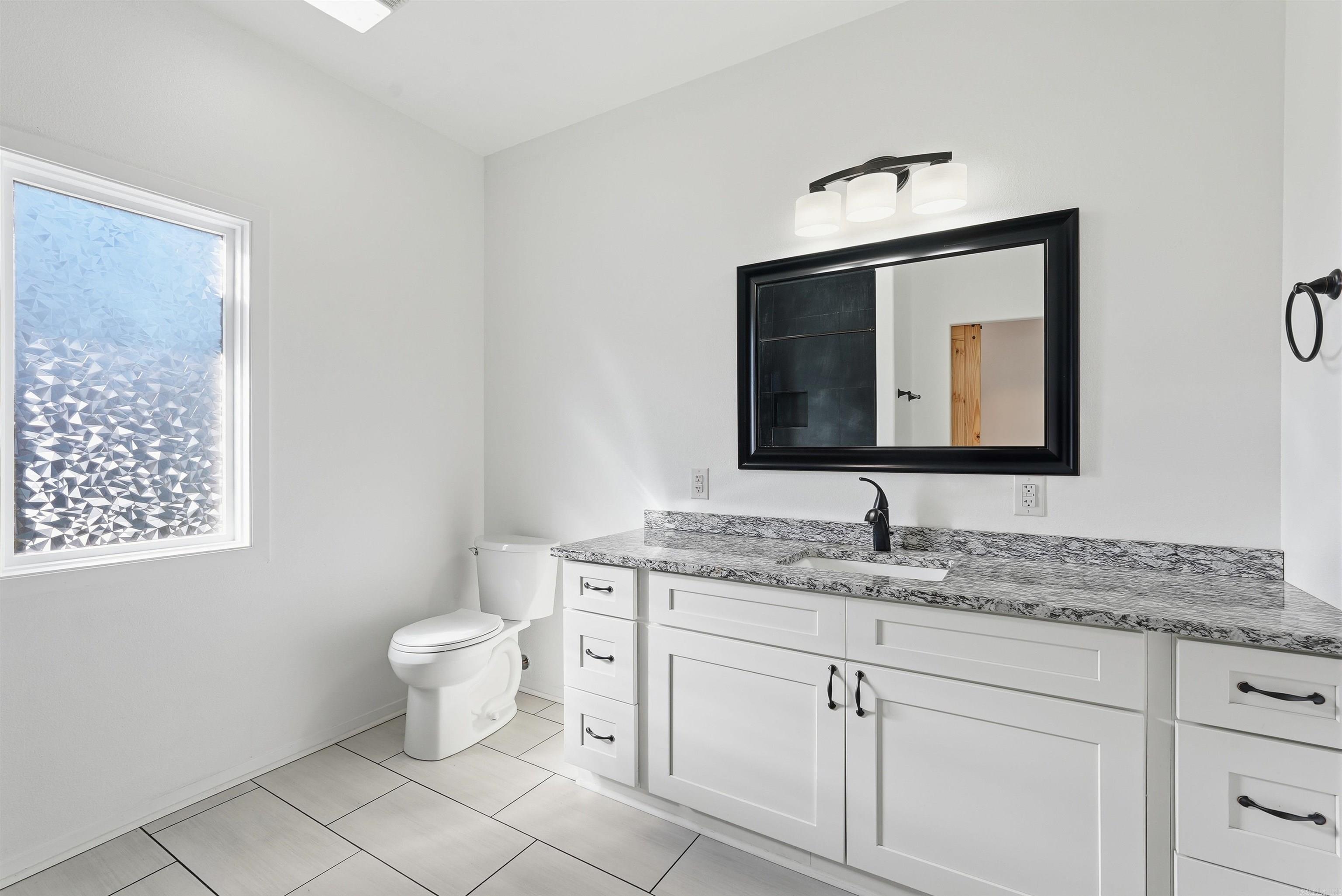 5524 Pinnacle Valley Rd  Little Rock, AR