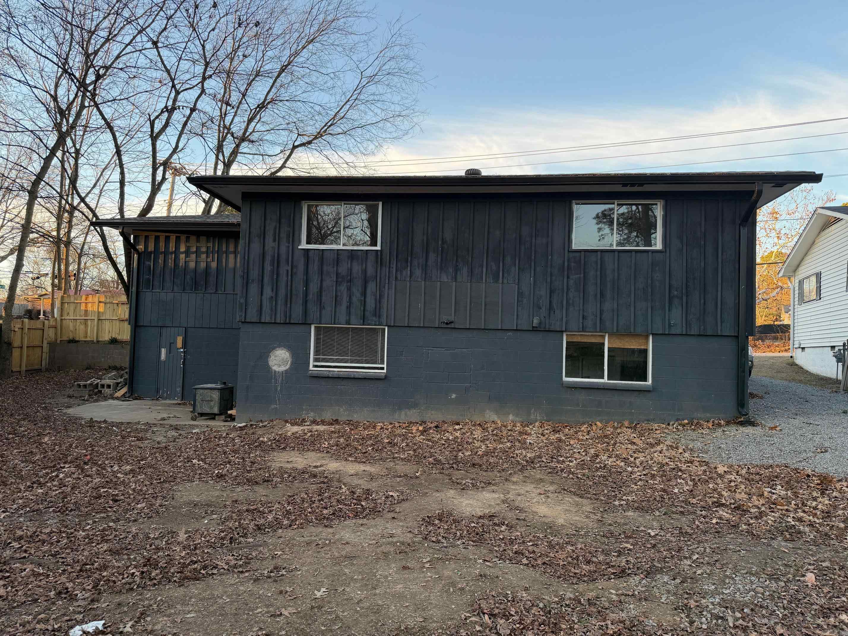 1111 E North  Benton, AR