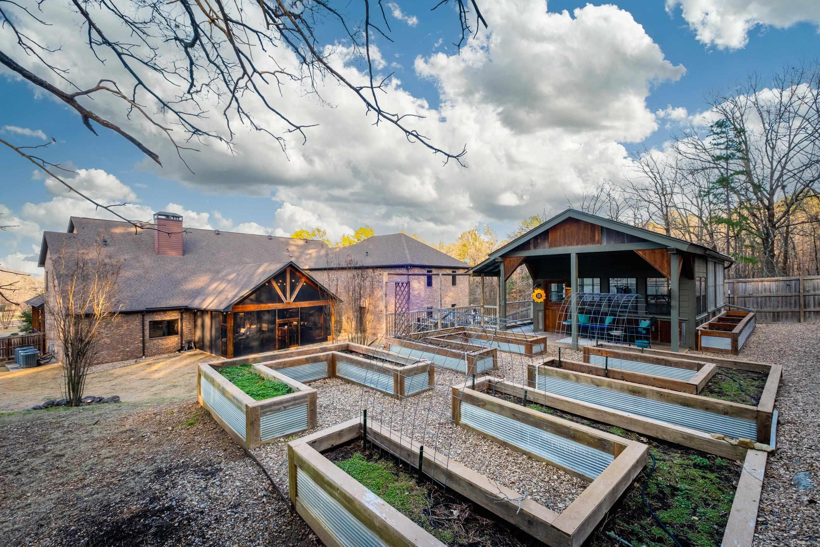 11311 Garrison  Little Rock, AR