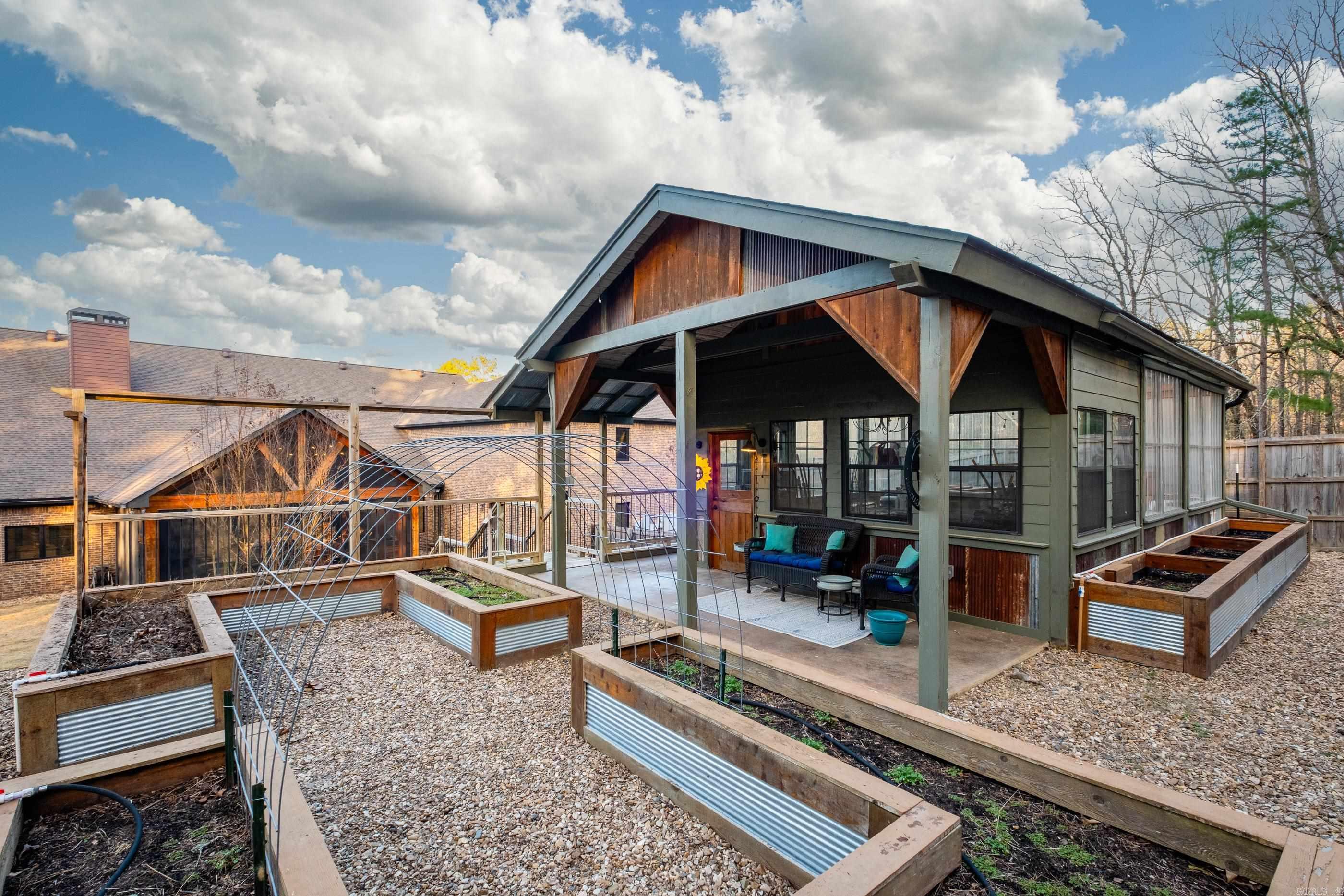 11311 Garrison  Little Rock, AR