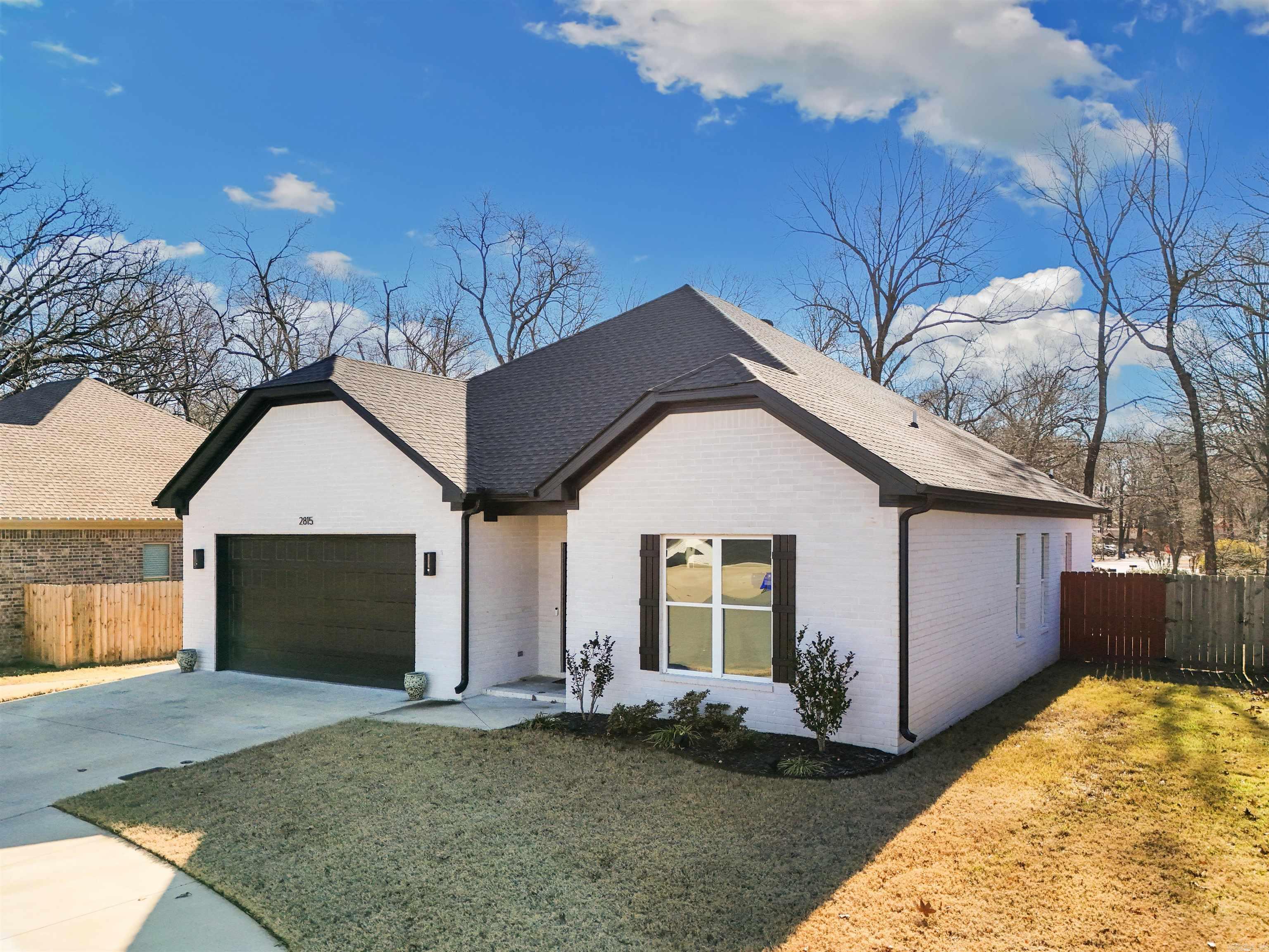 2815 Carmichael  Conway, AR