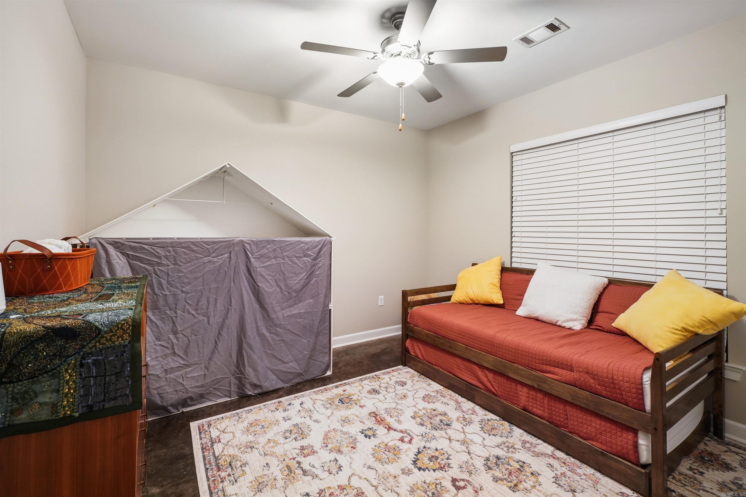 2815 Carmichael  Conway, AR