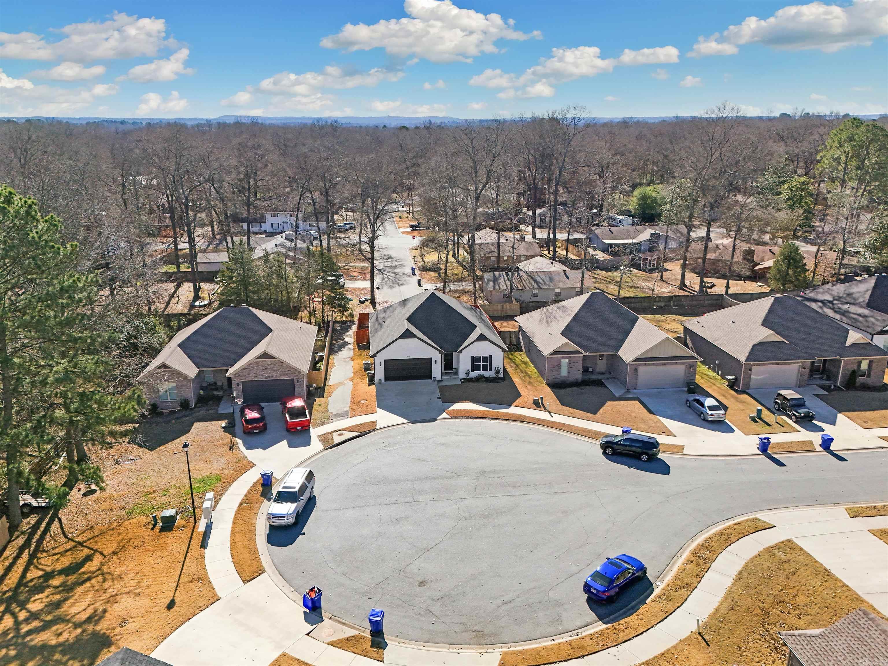 2815 Carmichael  Conway, AR