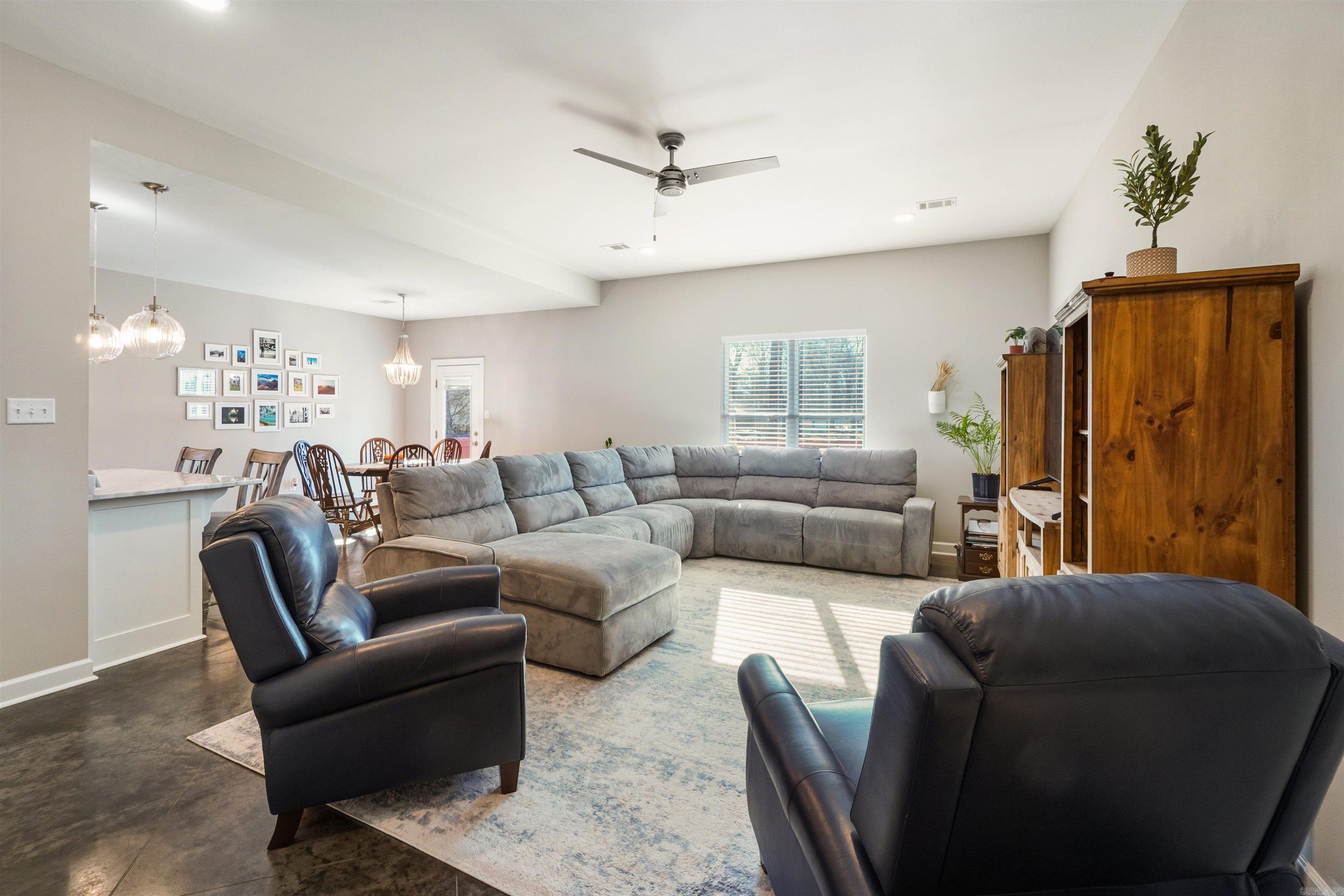 2815 Carmichael  Conway, AR