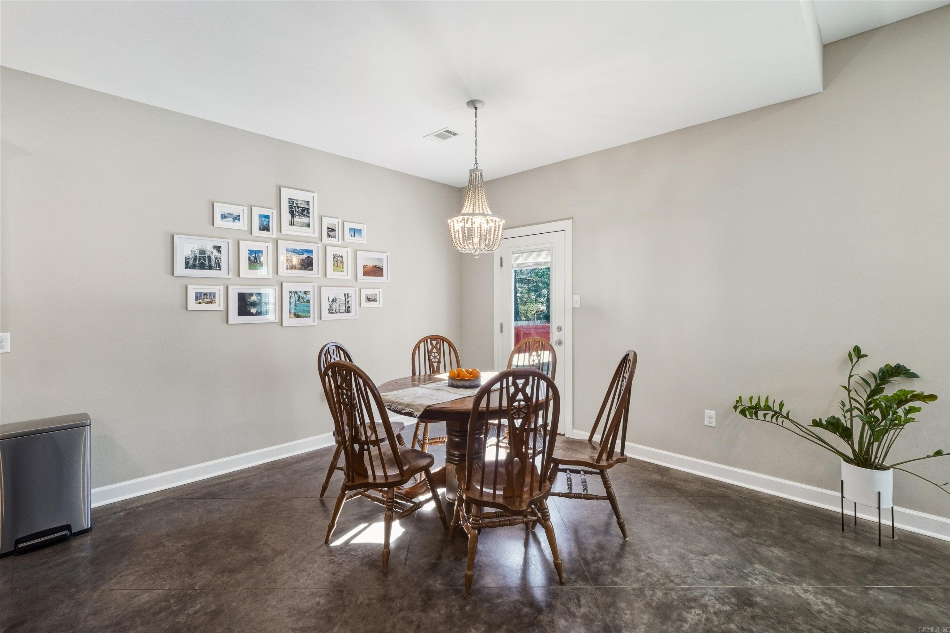 2815 Carmichael  Conway, AR