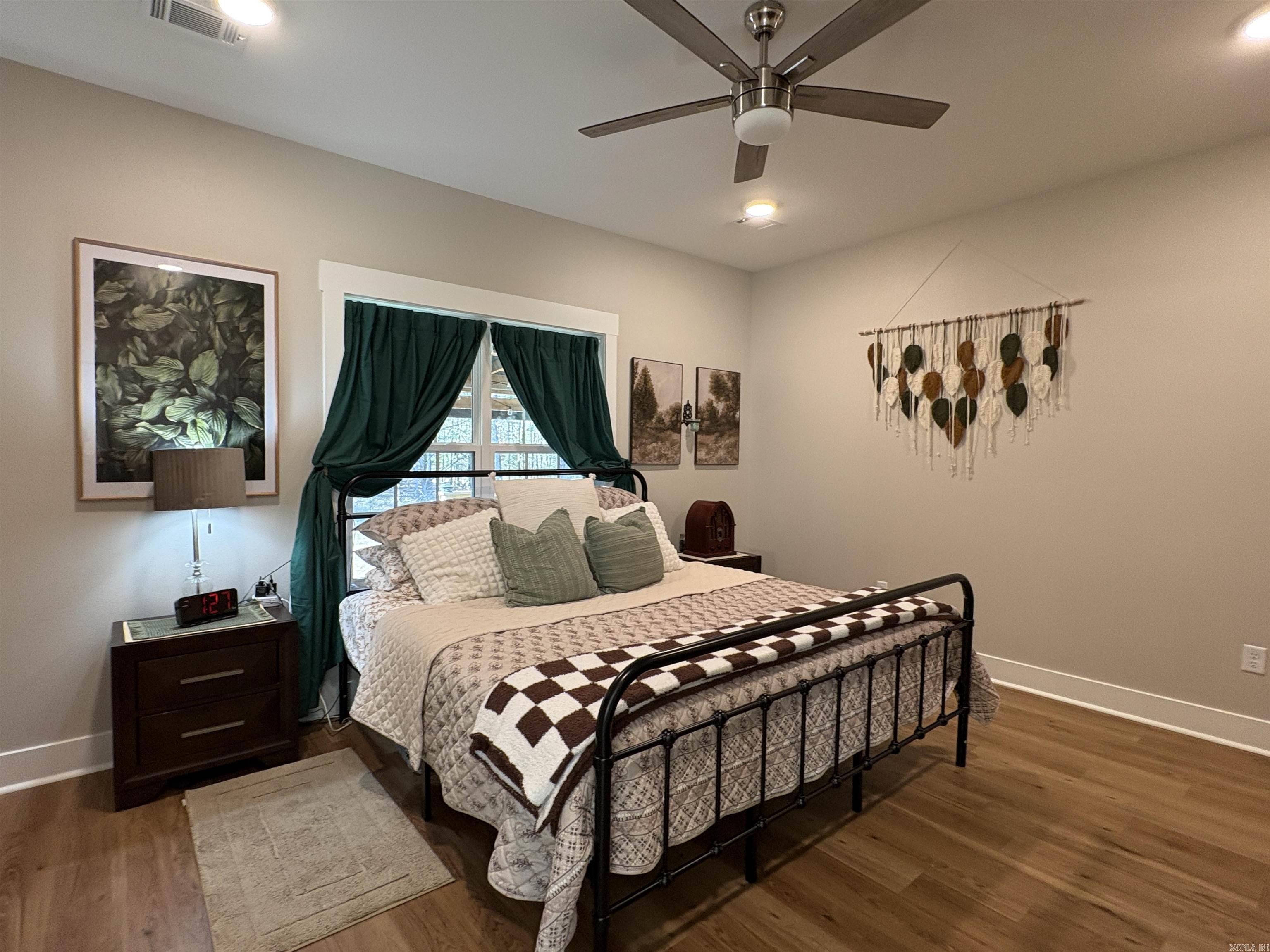 37 Forest  Greenbrier, AR