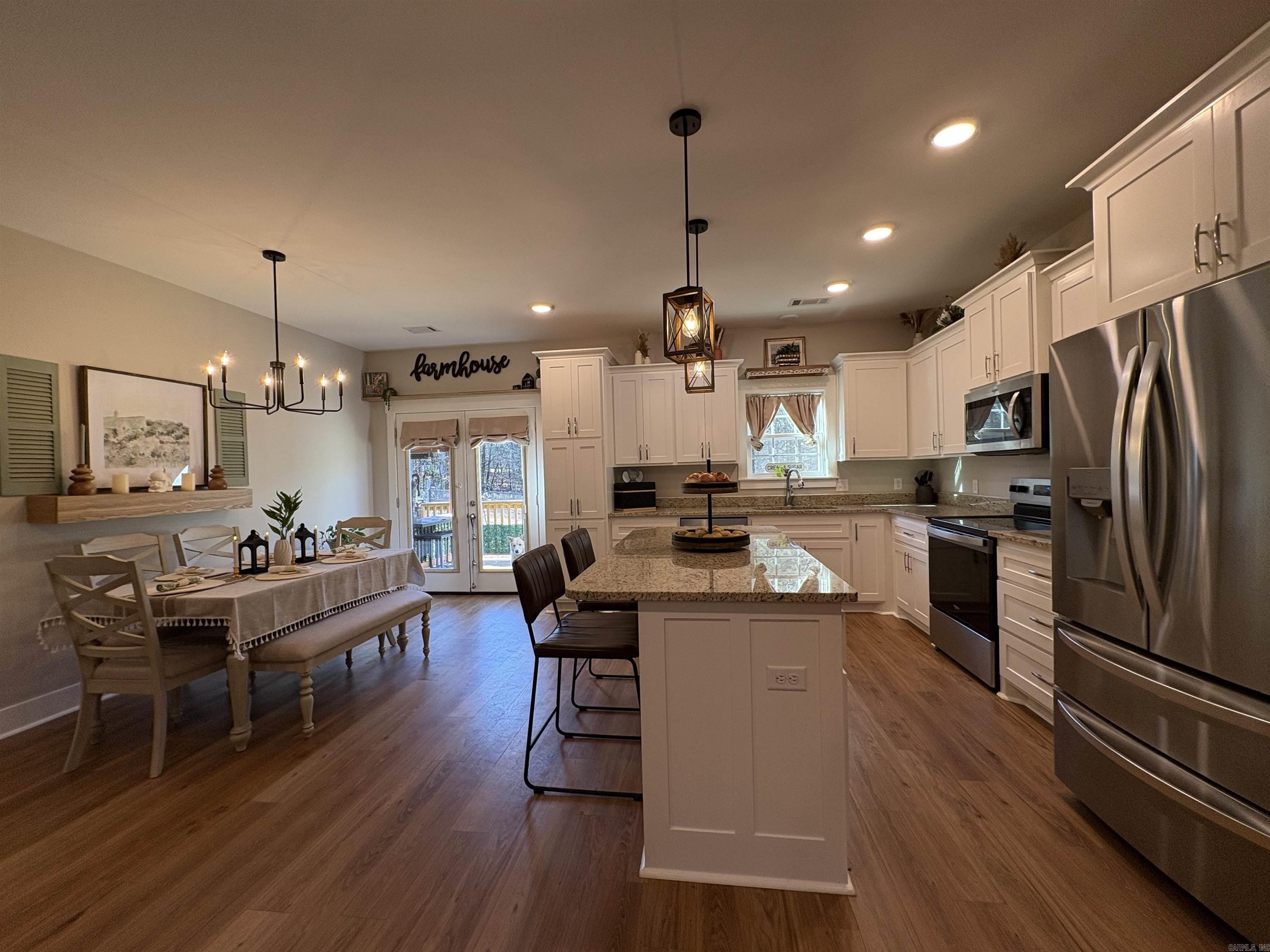 37 Forest  Greenbrier, AR