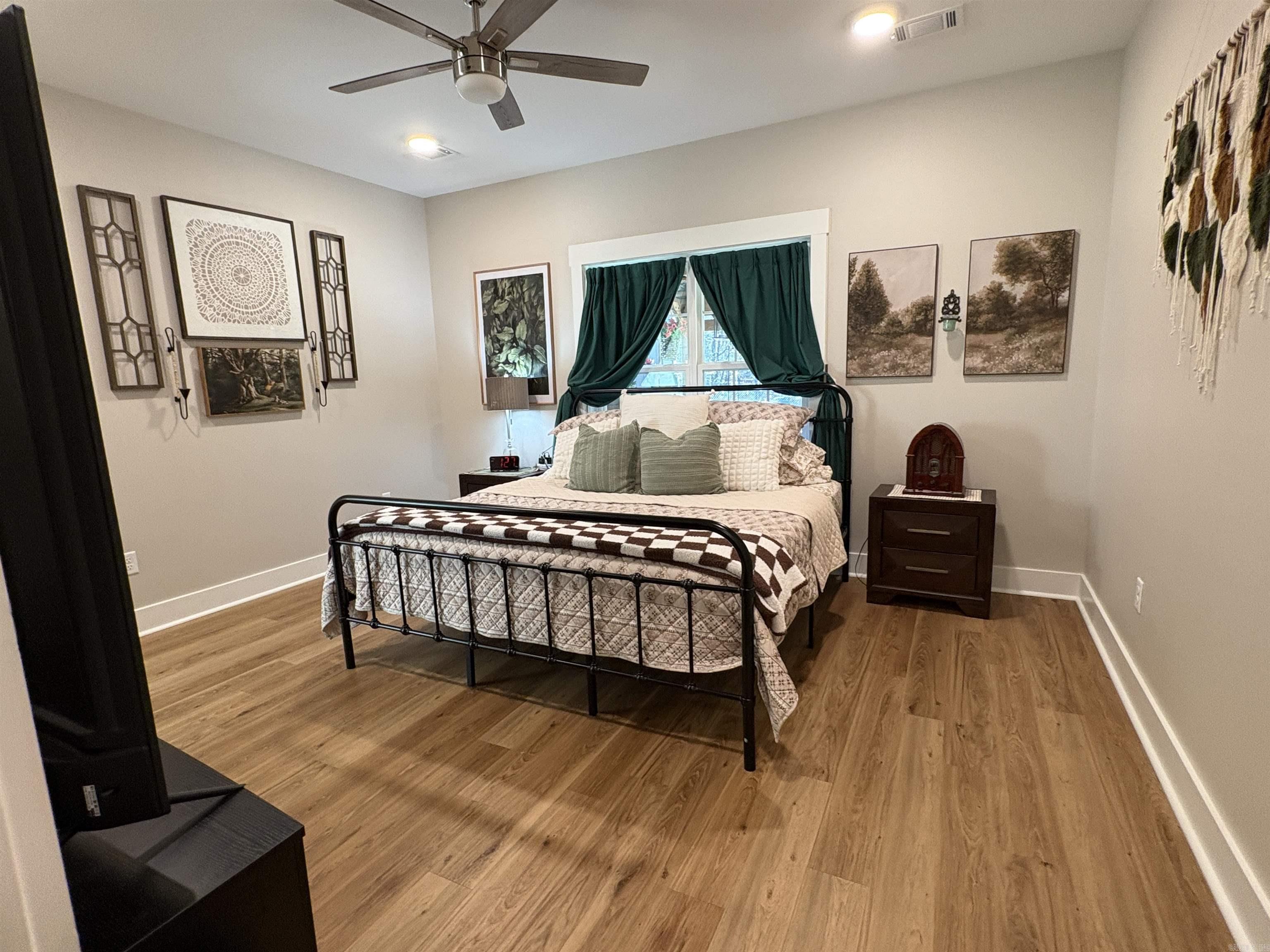 37 Forest  Greenbrier, AR