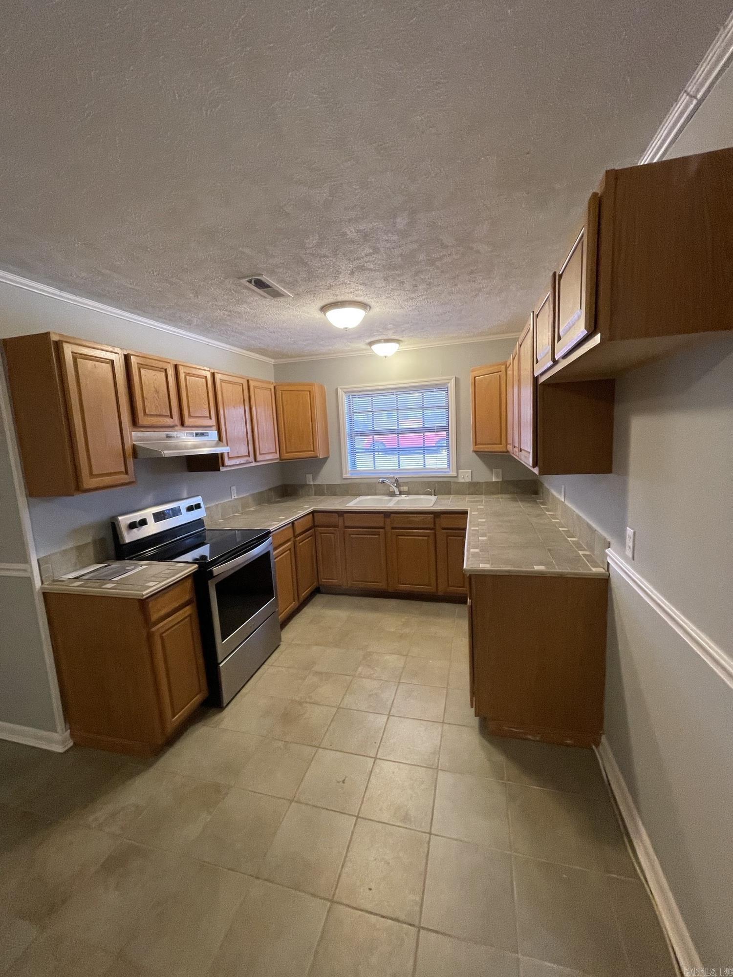 105 Wells Fargo Trl  Jacksonville, AR