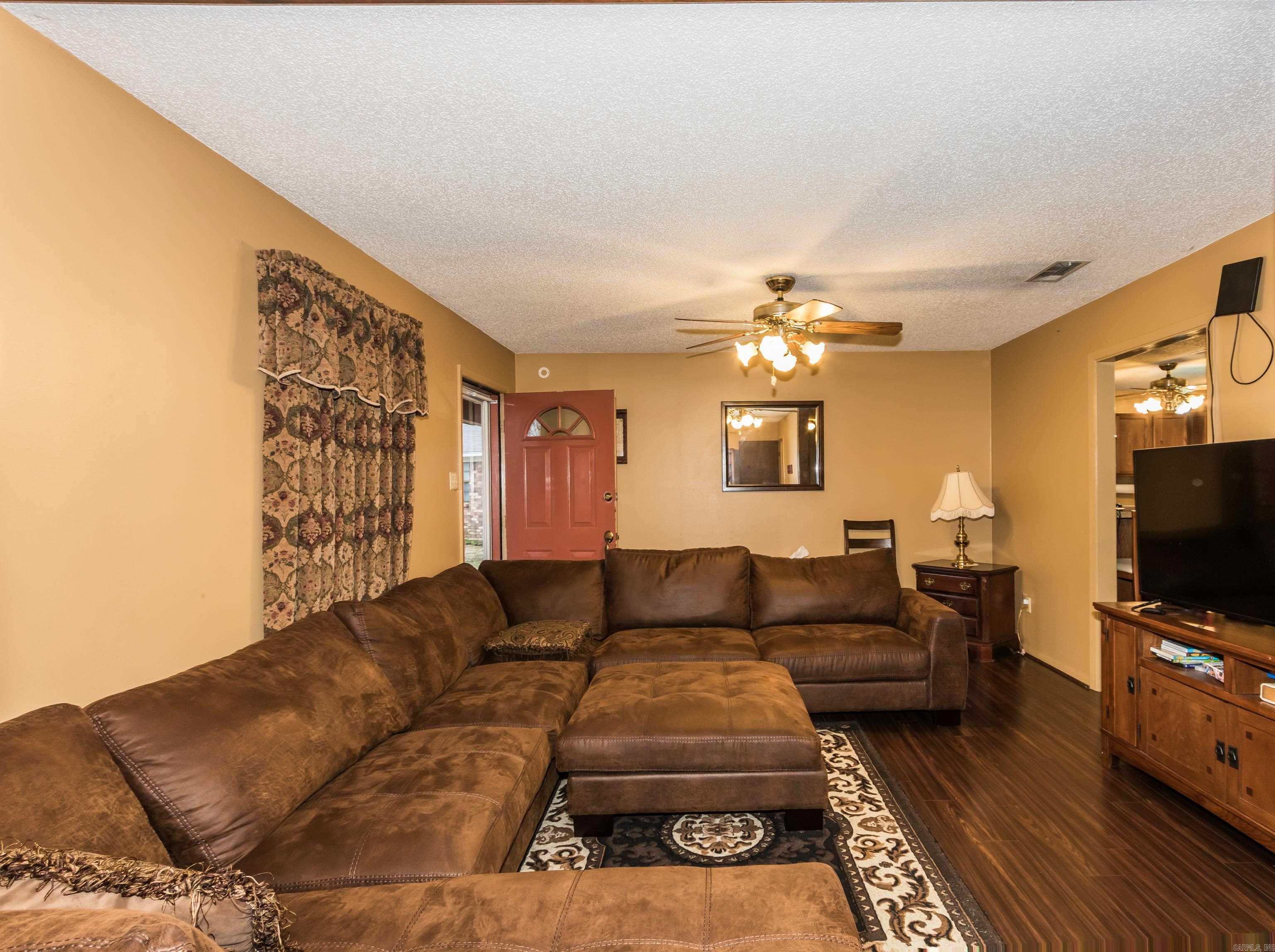 13 Sandlefoot Cv  North Little Rock, AR