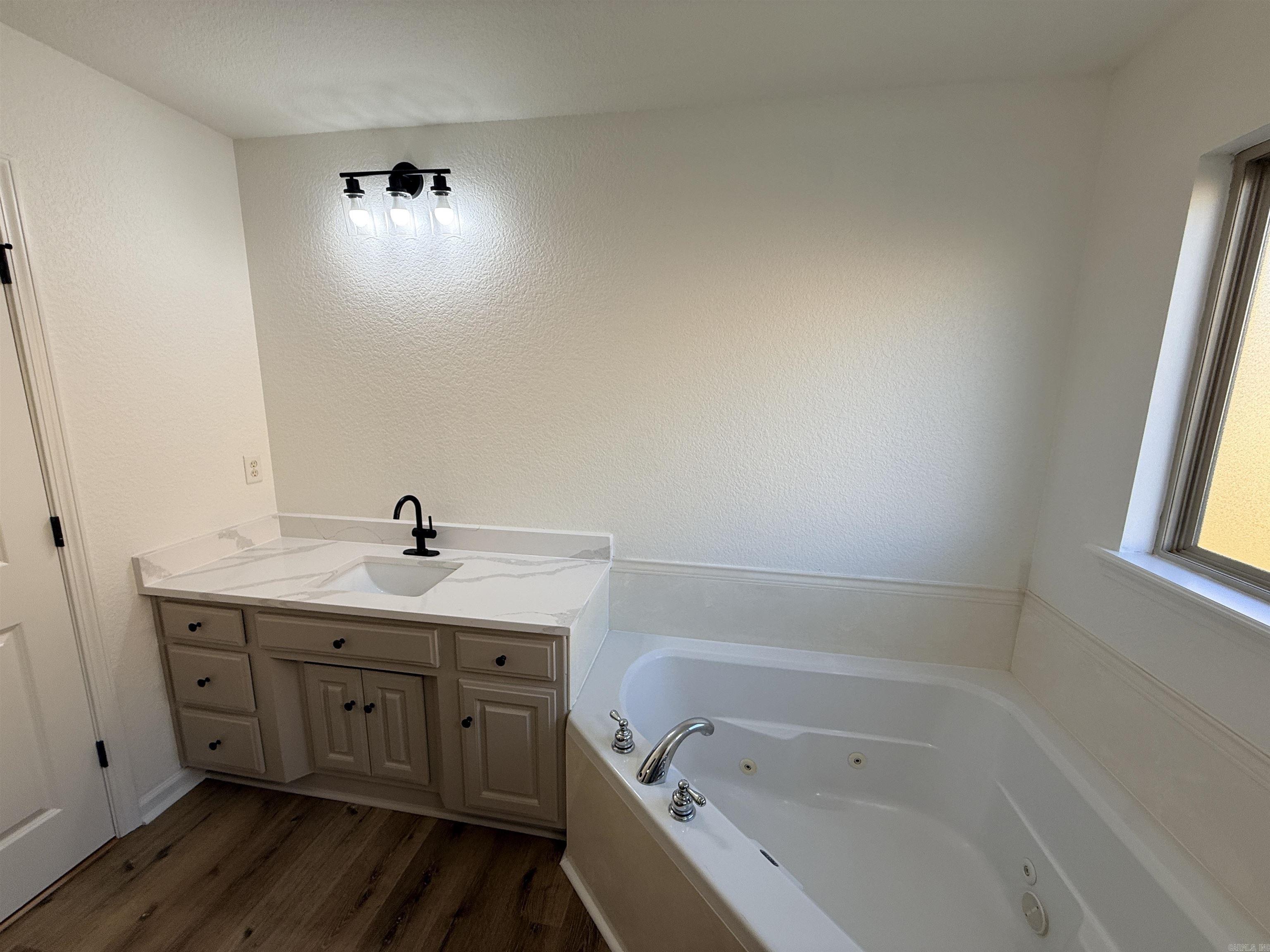 582 Crepe Myrtle Loop  Cabot, AR