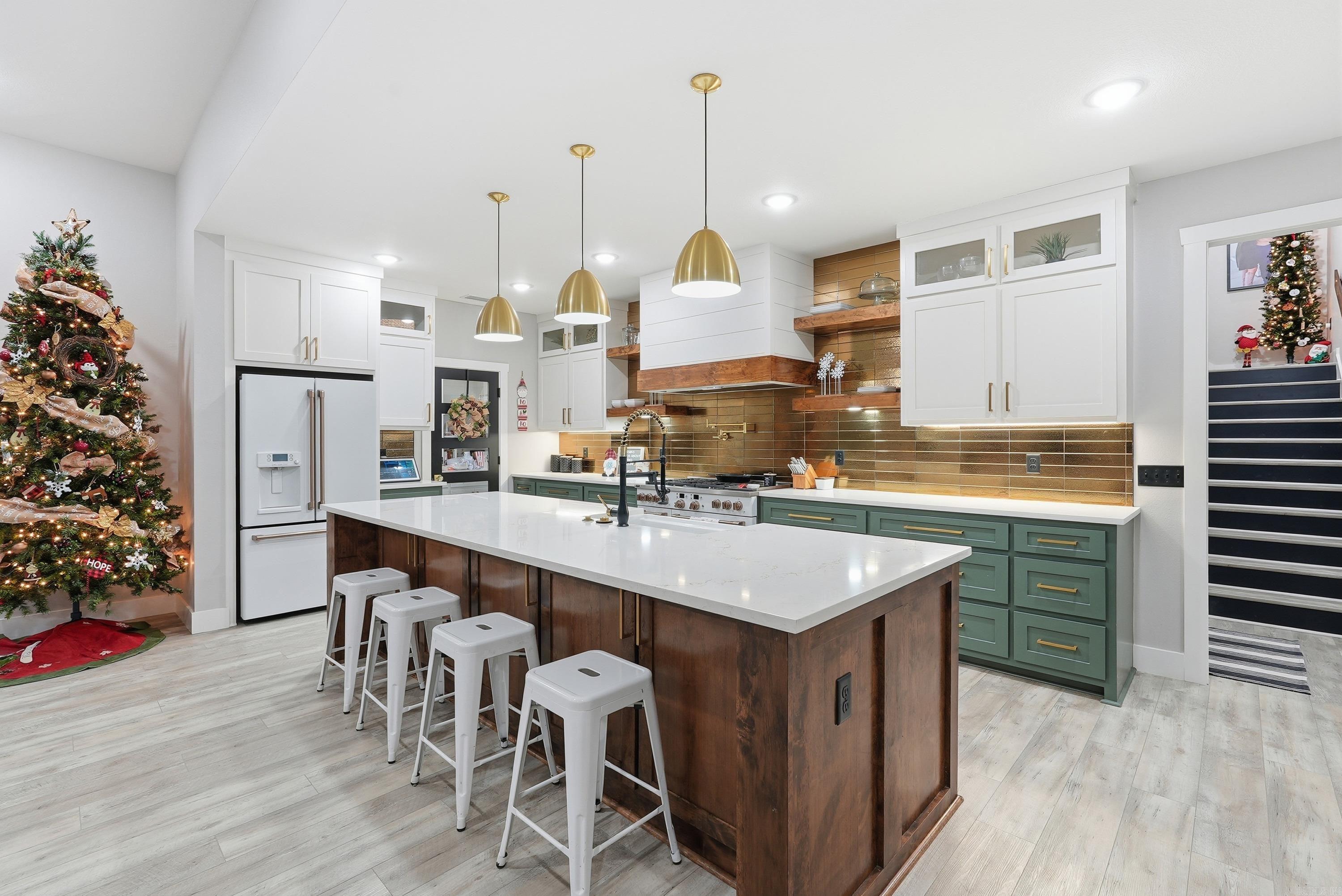 1708 E Holloway St  Morrilton, AR