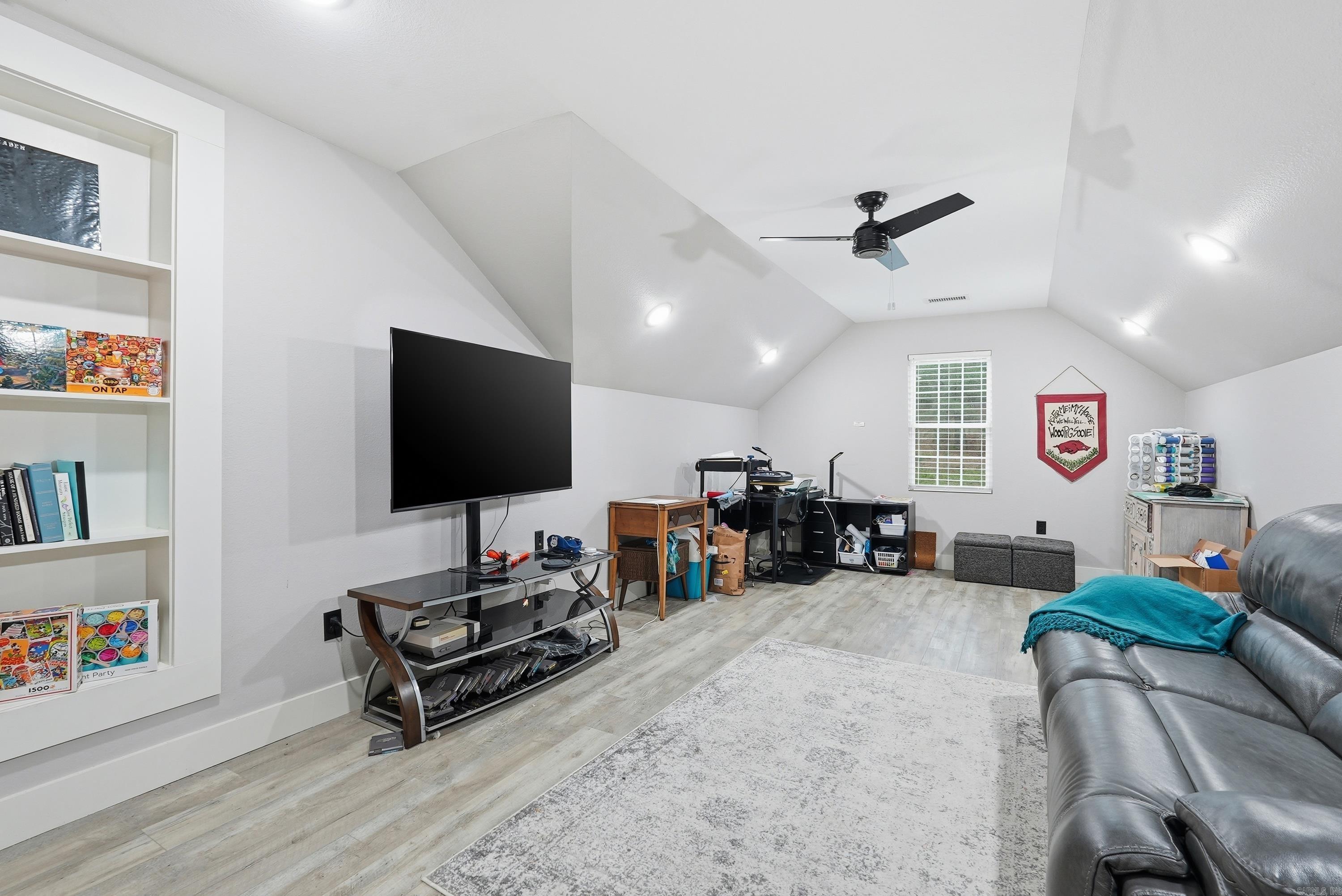 1708 E Holloway St  Morrilton, AR