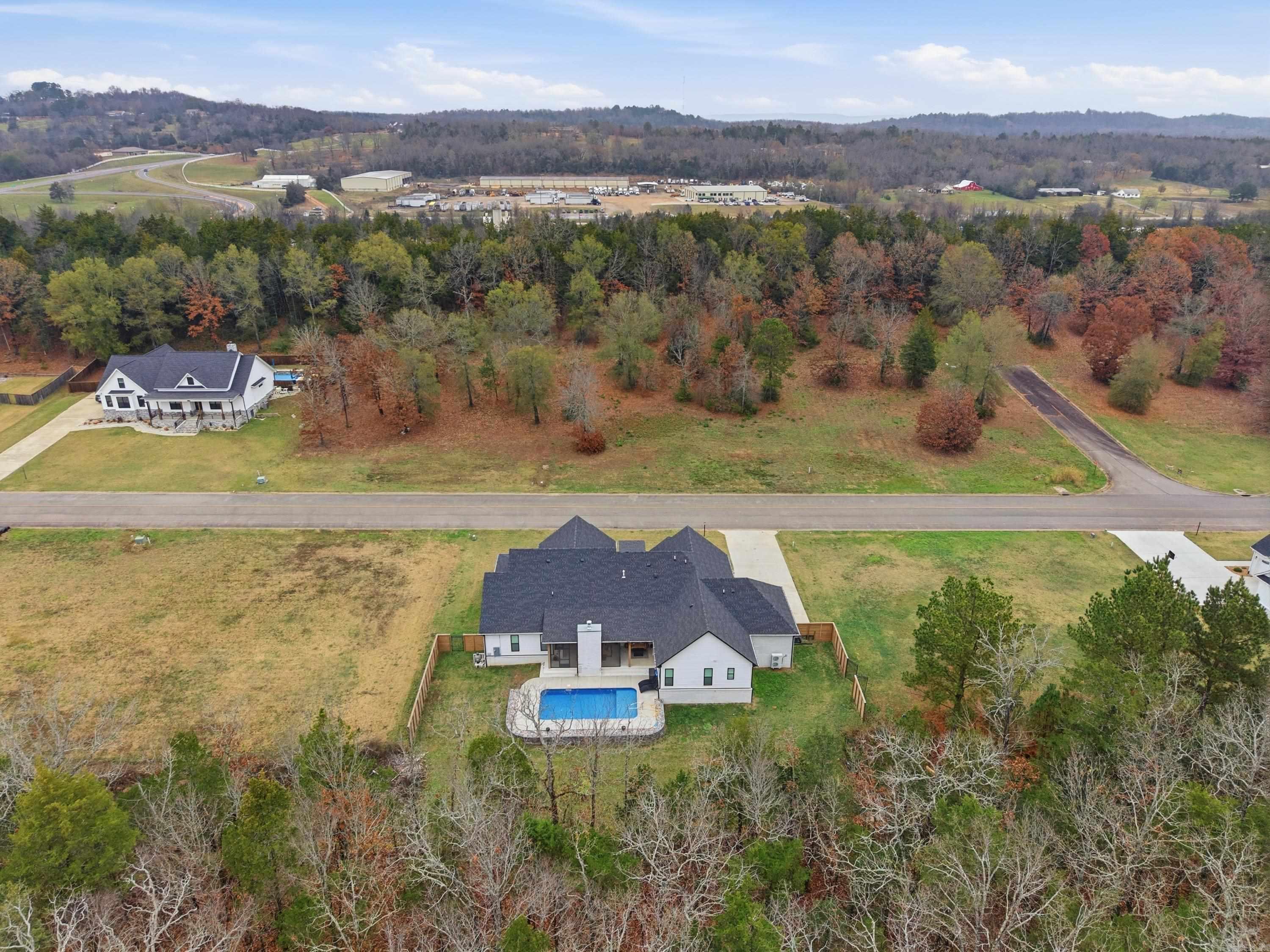 1708 E Holloway St  Morrilton, AR