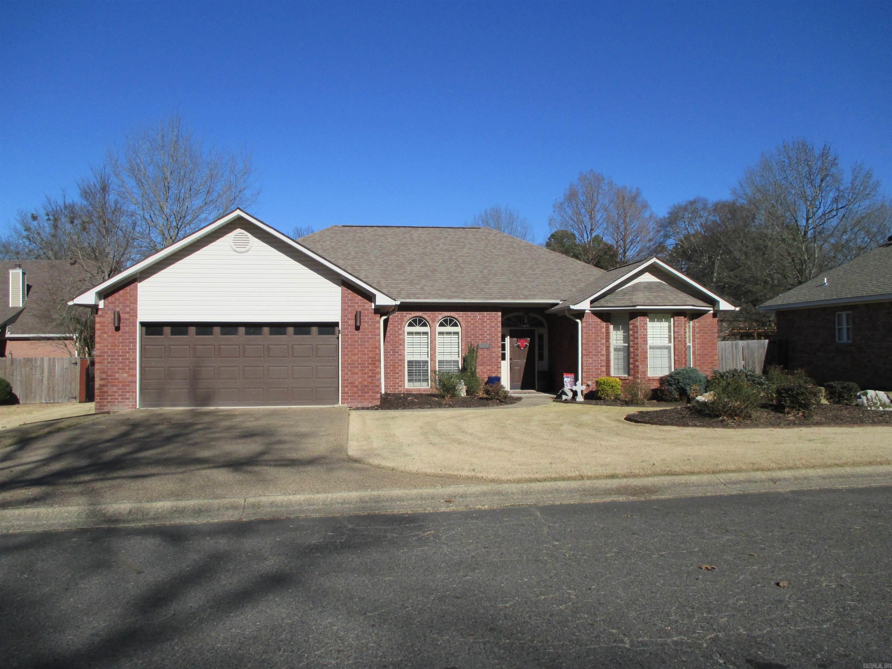 205  St. Charles  Hot Springs, AR