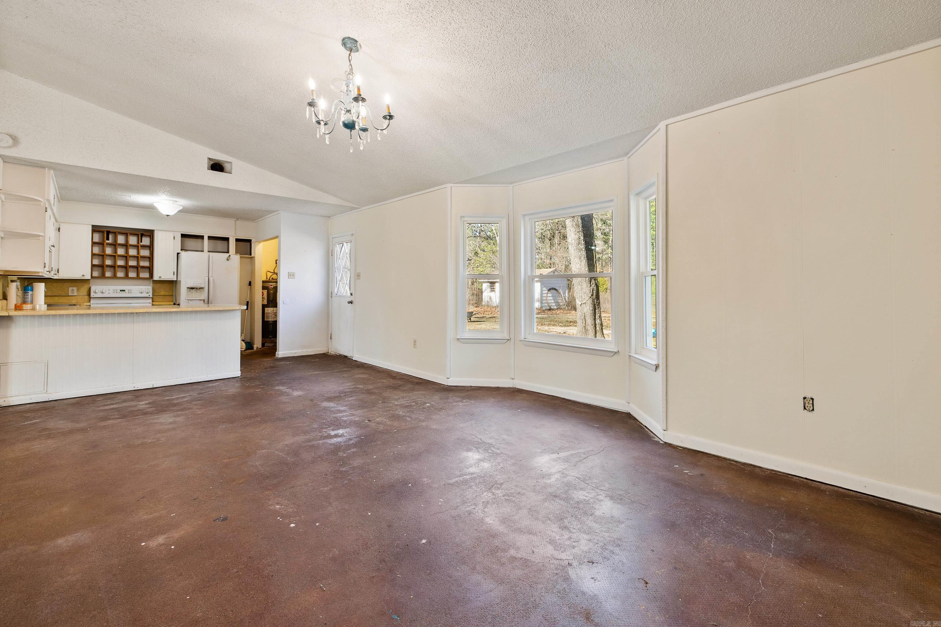 8422 Robinwood Dr  Mabelvale, AR