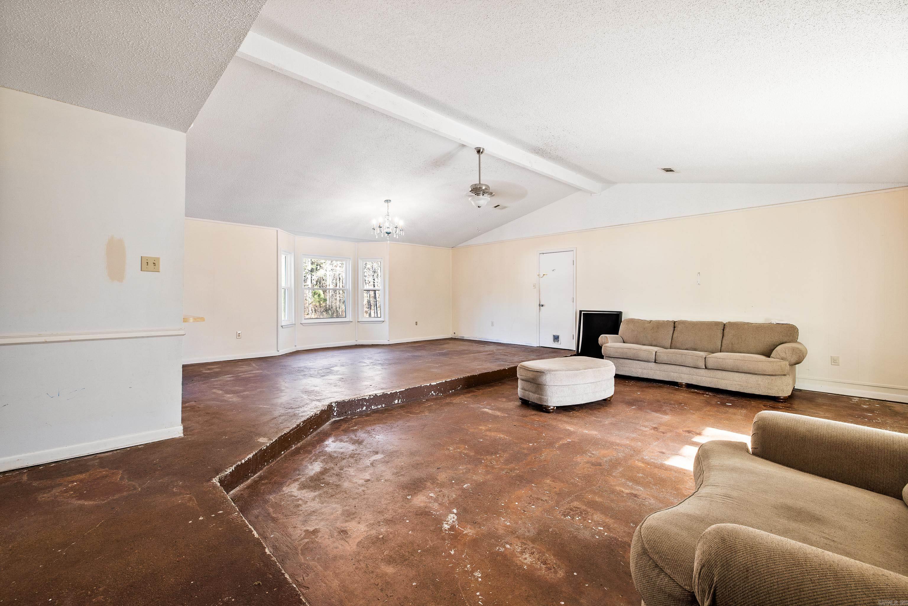 8422 Robinwood Dr  Mabelvale, AR