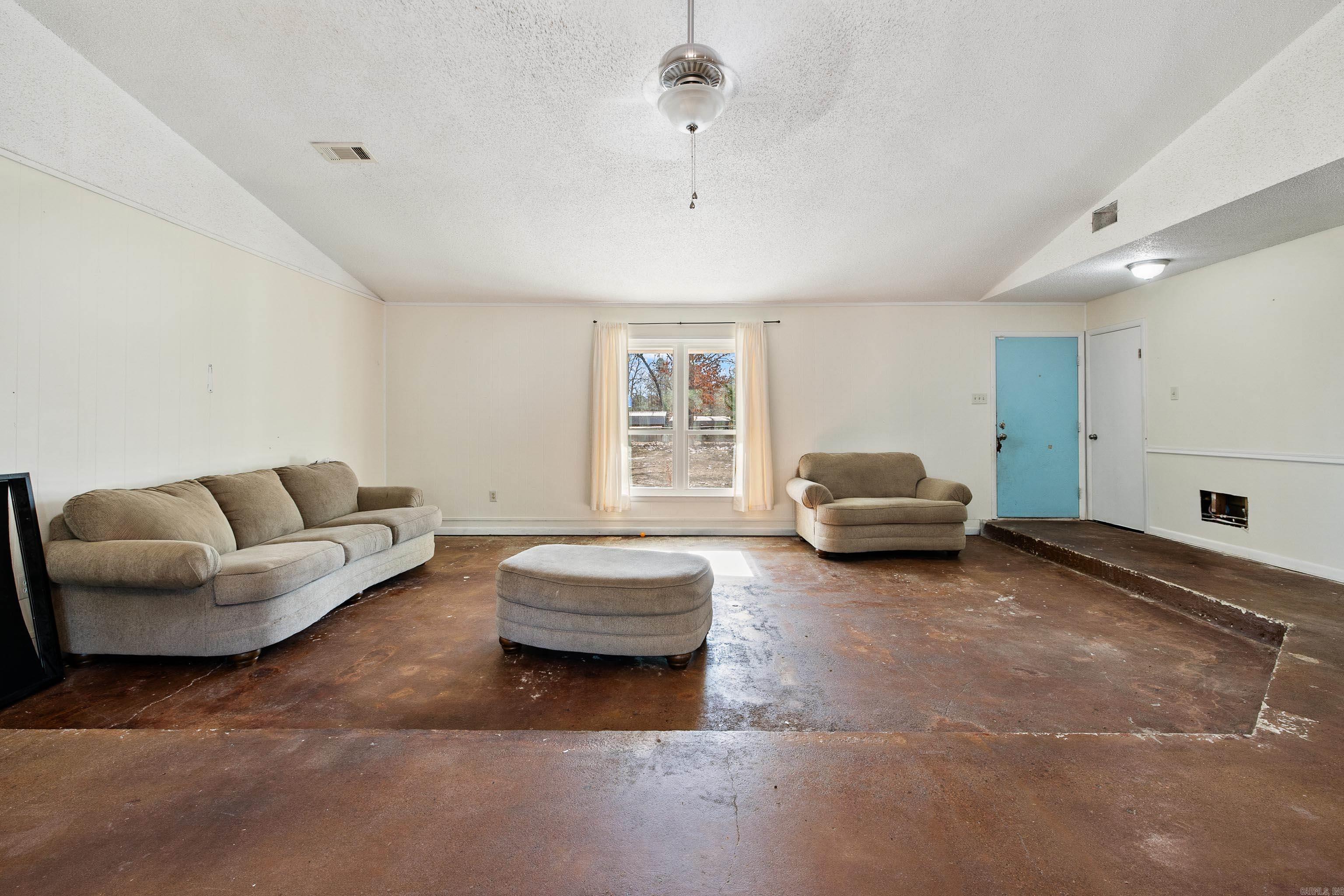 8422 Robinwood Dr  Mabelvale, AR