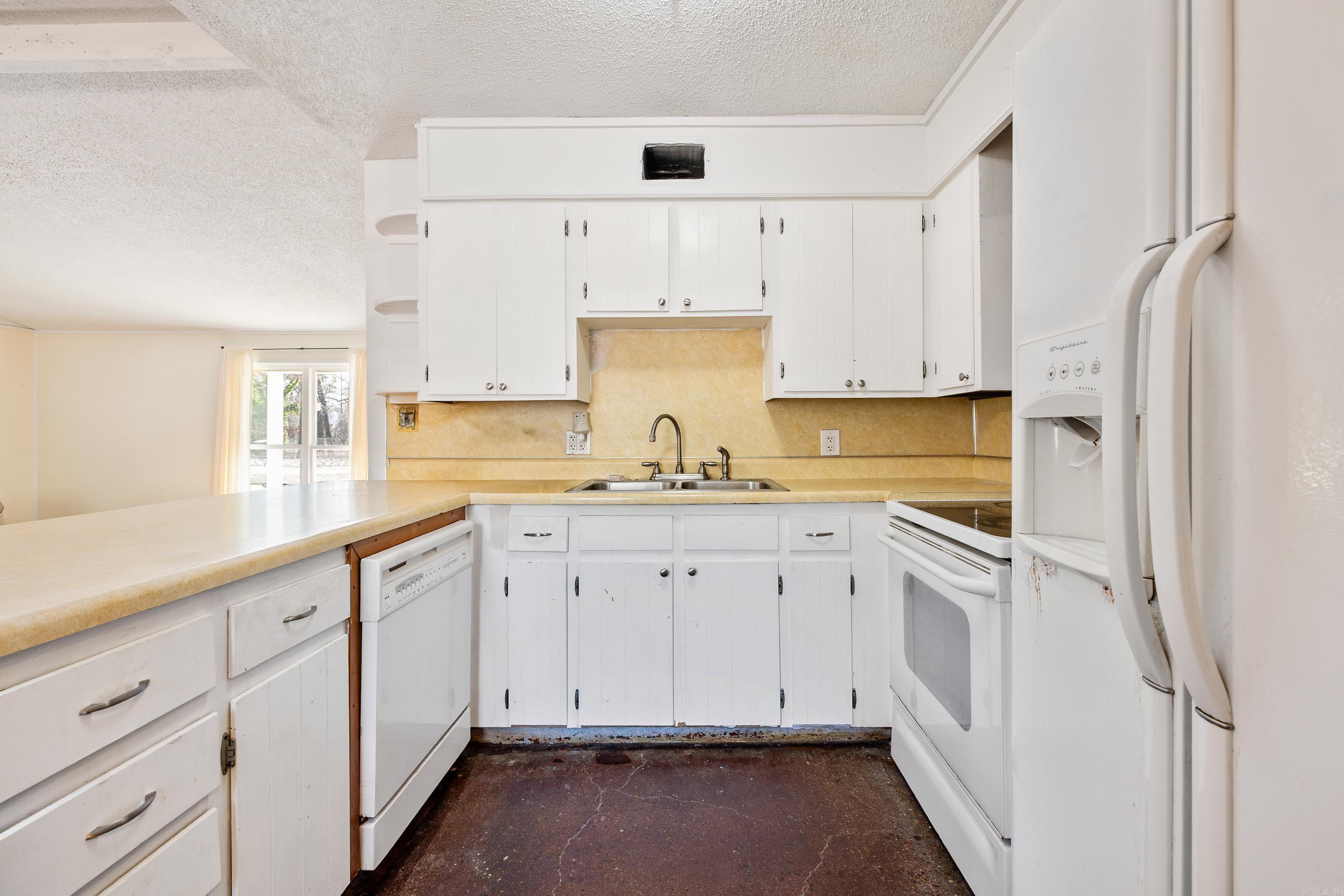 8422 Robinwood Dr  Mabelvale, AR