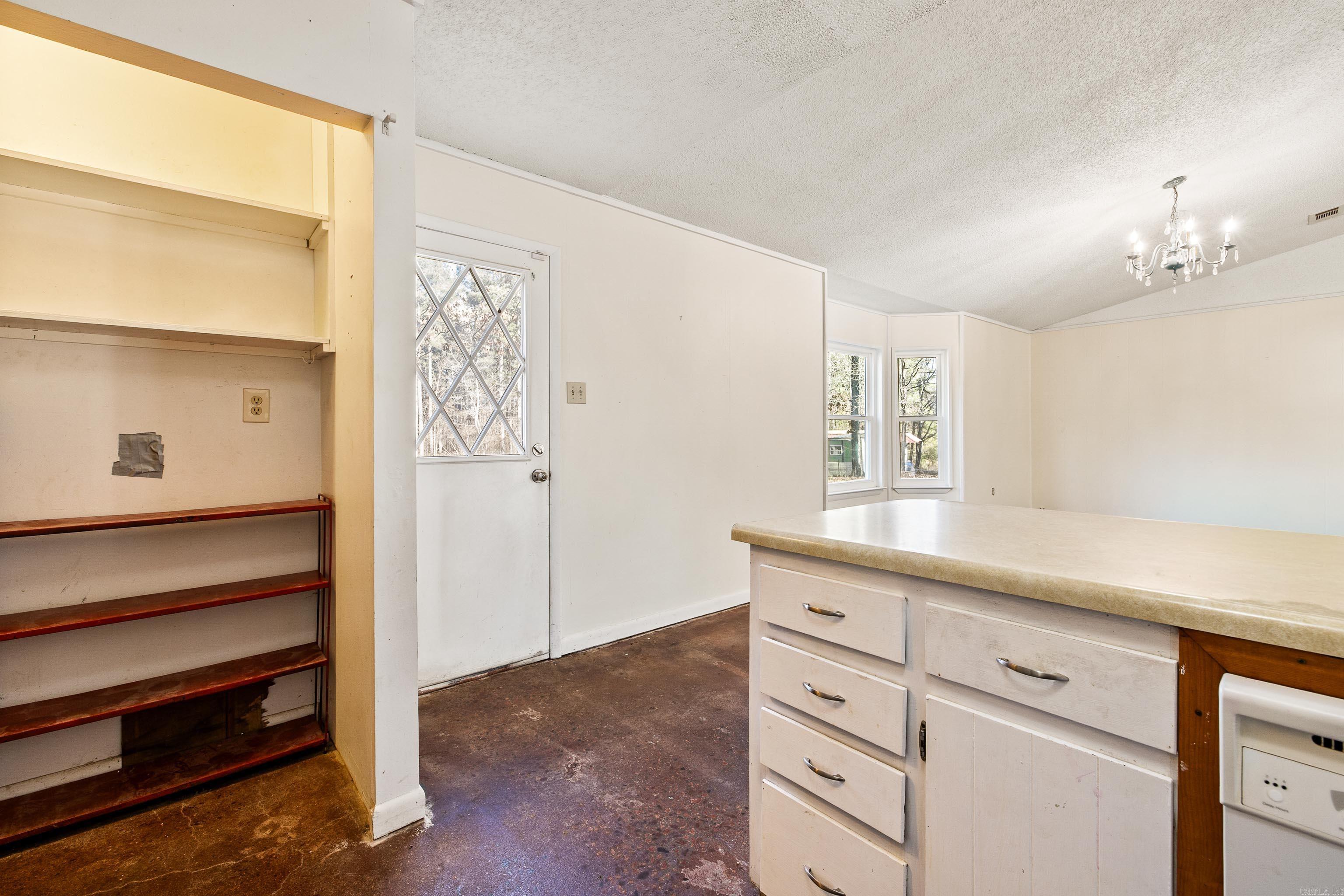 8422 Robinwood Dr  Mabelvale, AR