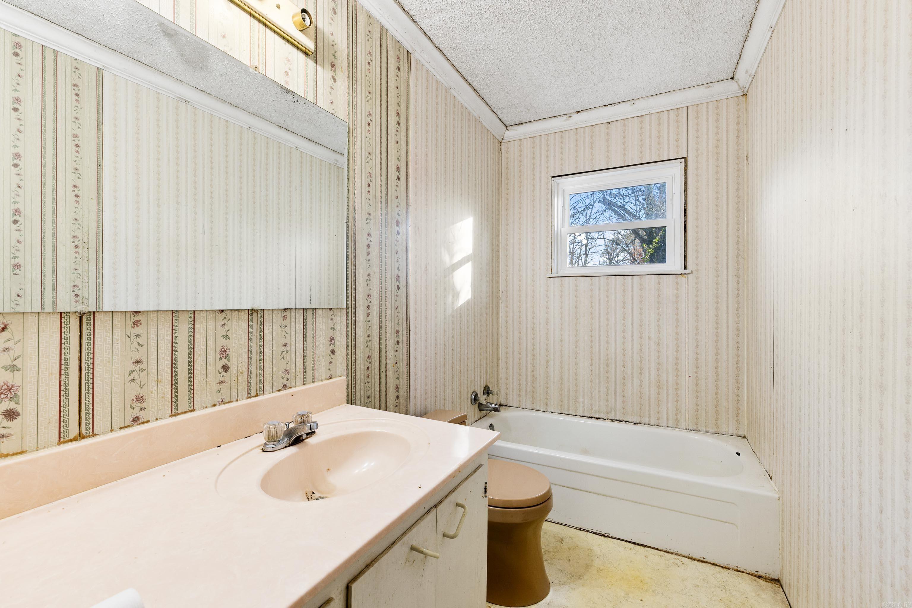 1722 Sorrel Benton, AR 72015