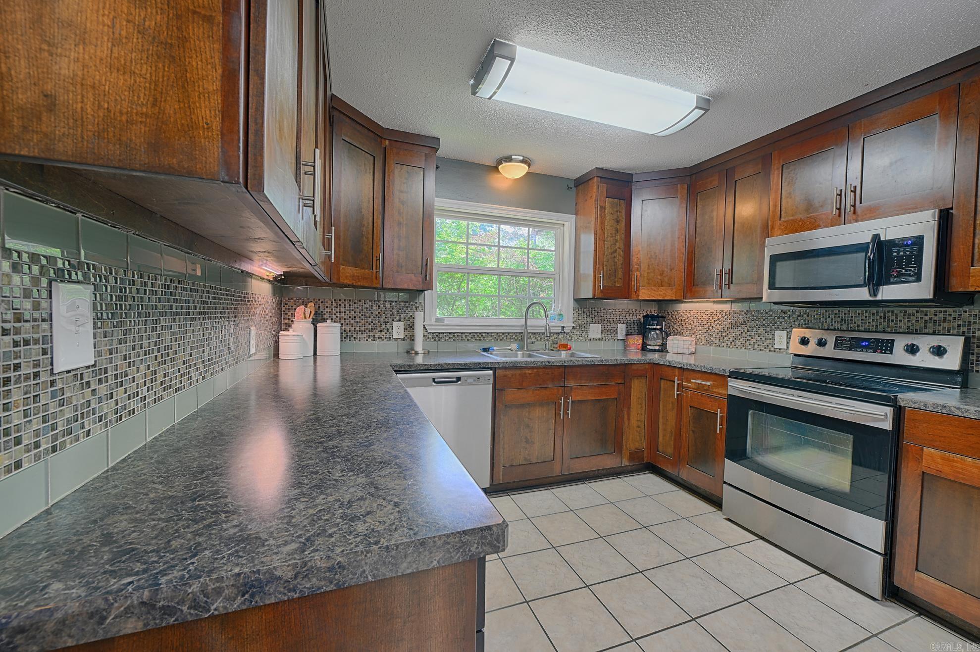 1 Ivy  Arkadelphia, AR