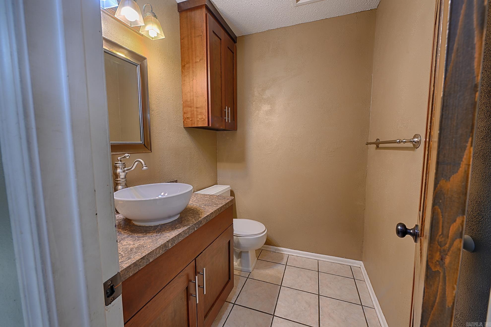 1 Ivy  Arkadelphia, AR