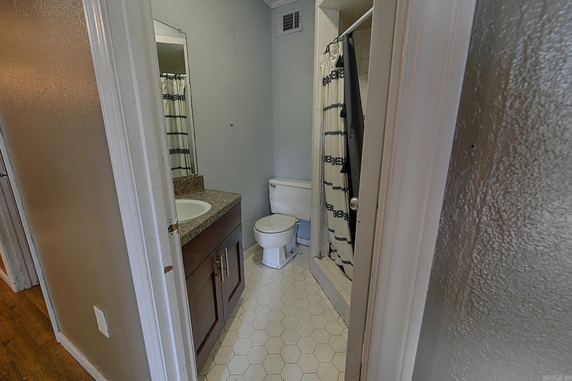 1 Ivy  Arkadelphia, AR