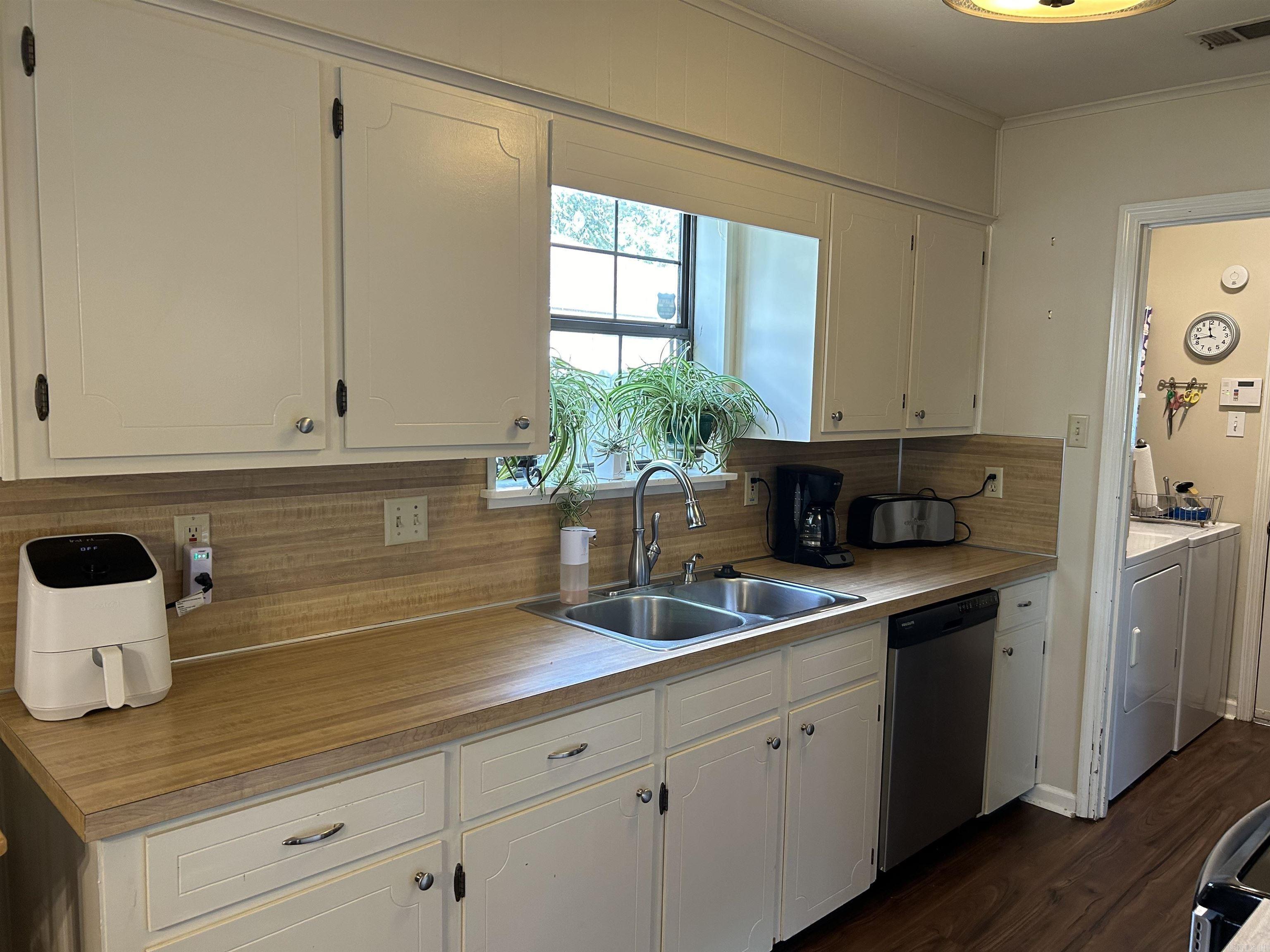 12714 Pleasant Forest Dr  Little Rock, AR