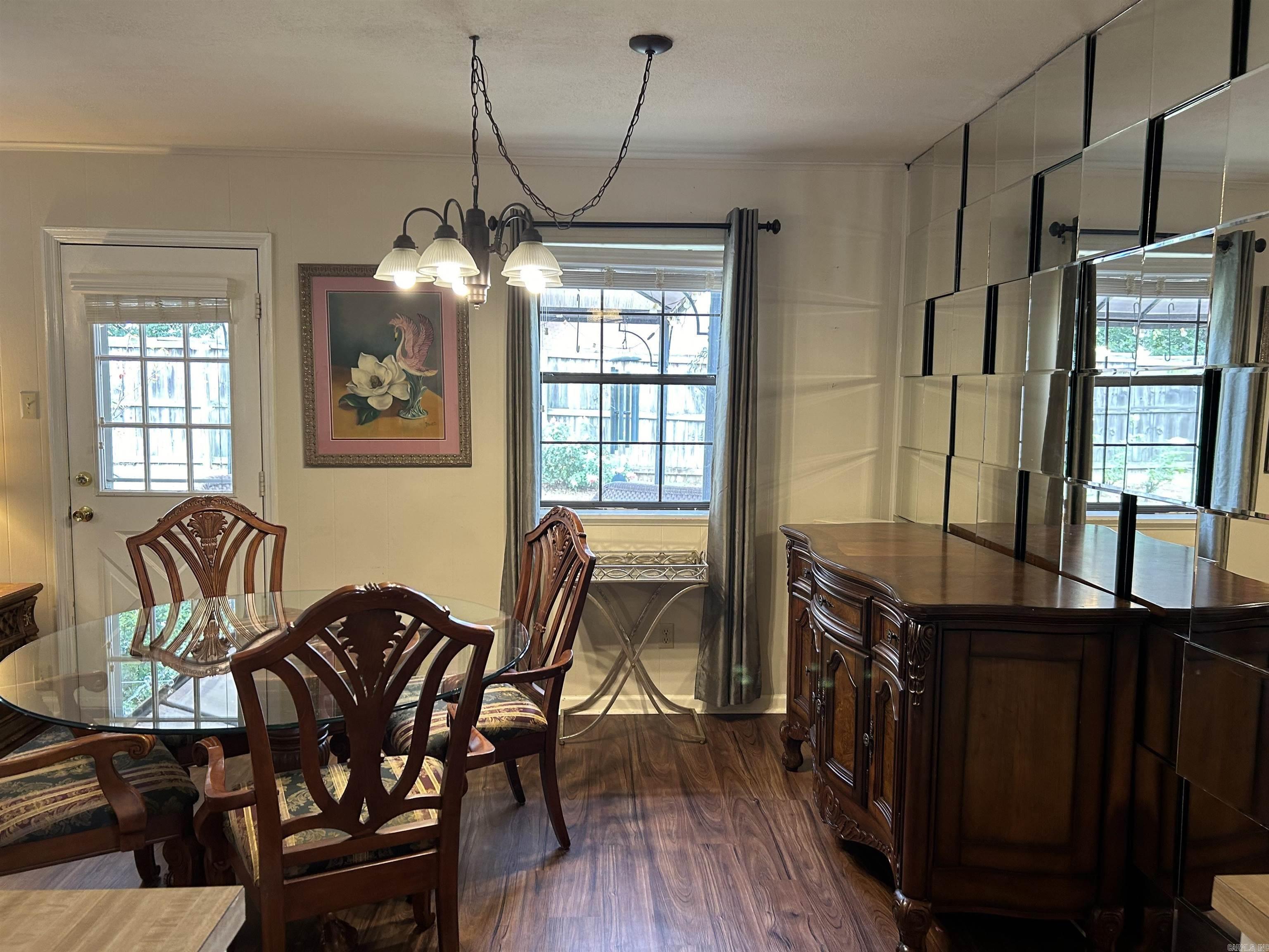 12714 Pleasant Forest Dr  Little Rock, AR