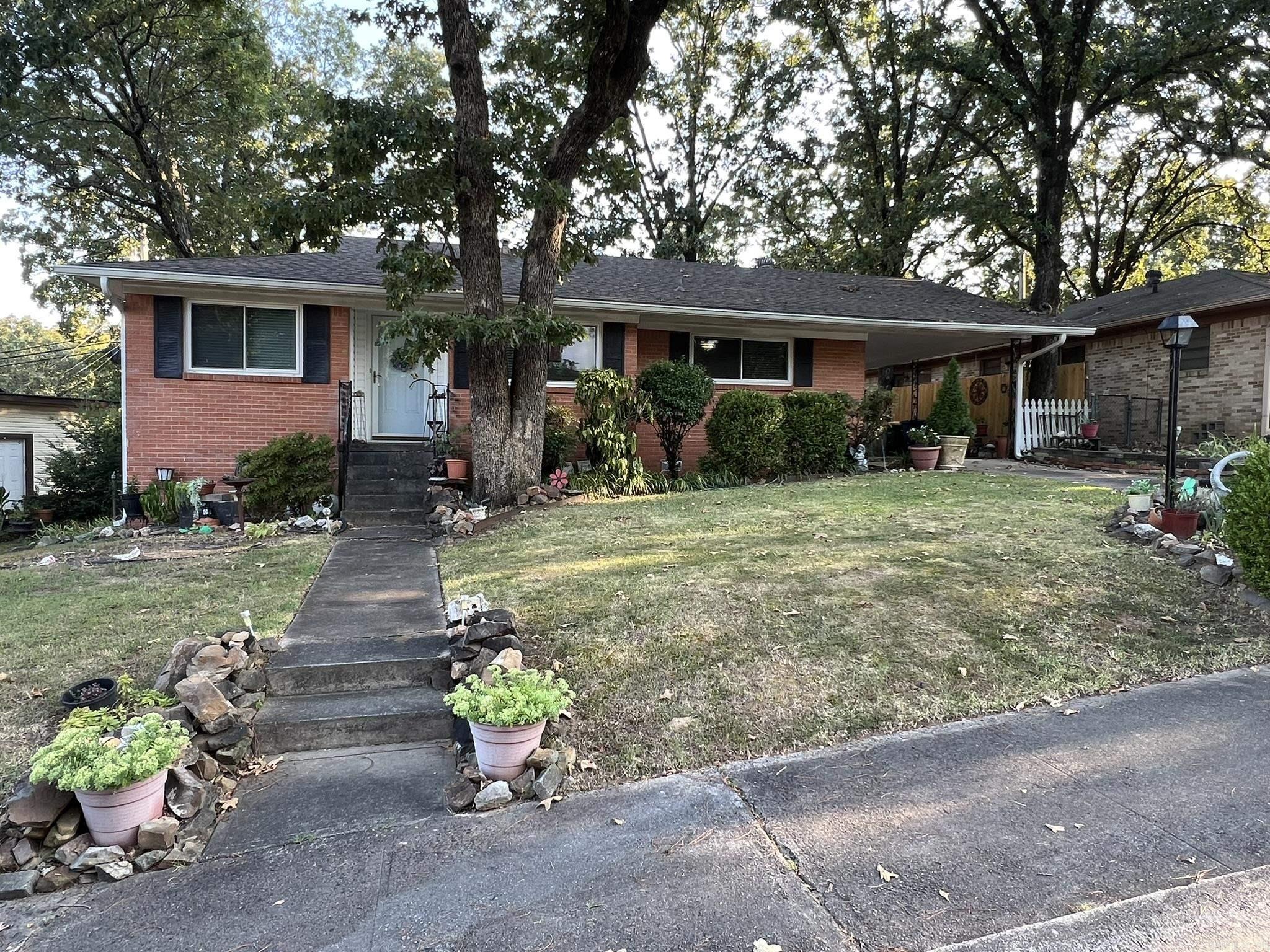 208 W K  North Little Rock, AR