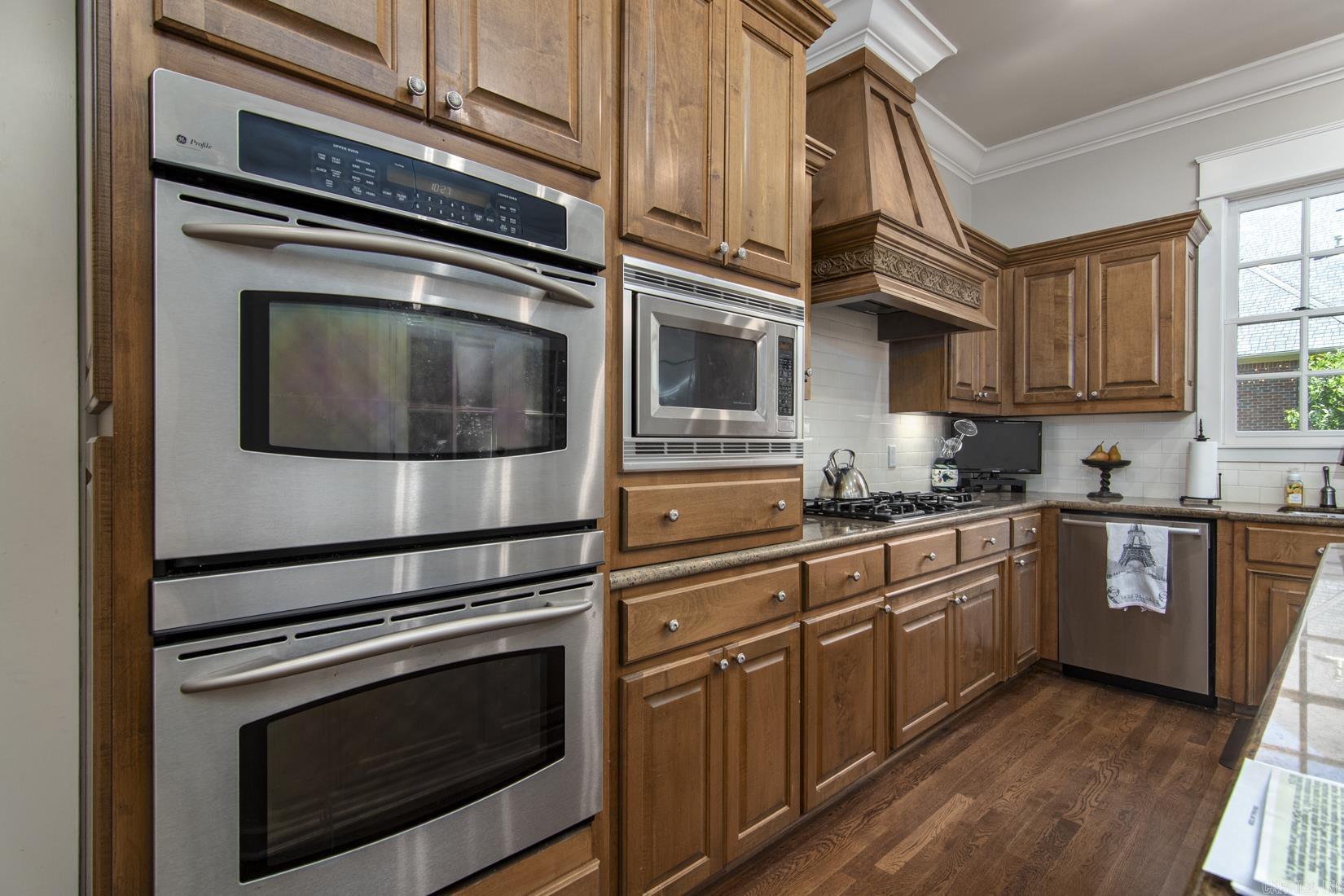 60 Sologne Cir  Little Rock, AR