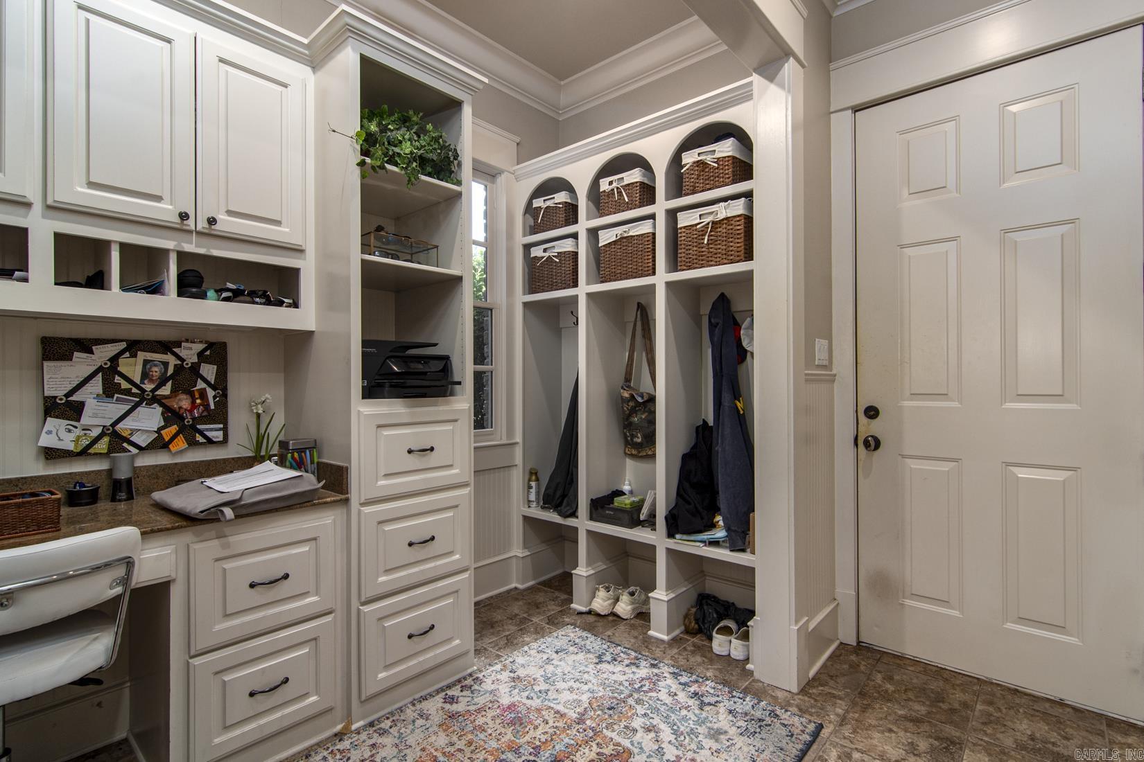 60 Sologne Cir  Little Rock, AR