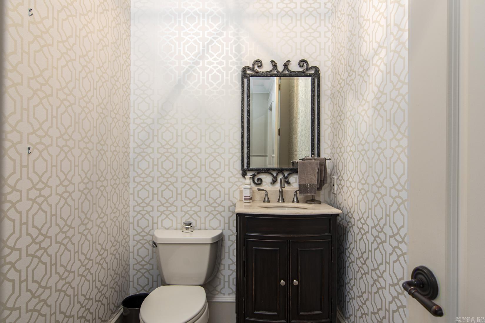 60 Sologne Cir  Little Rock, AR