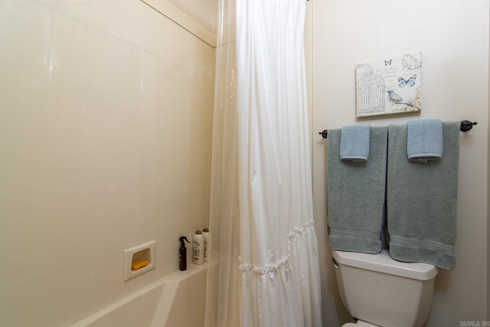 60 Sologne Cir  Little Rock, AR