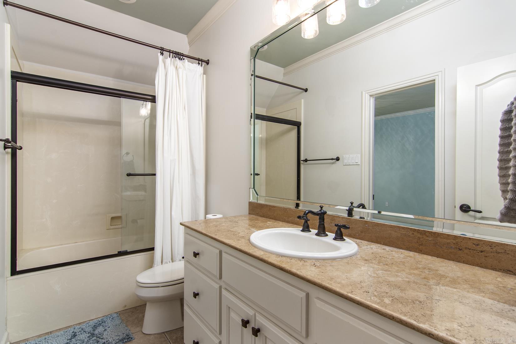 60 Sologne Cir  Little Rock, AR