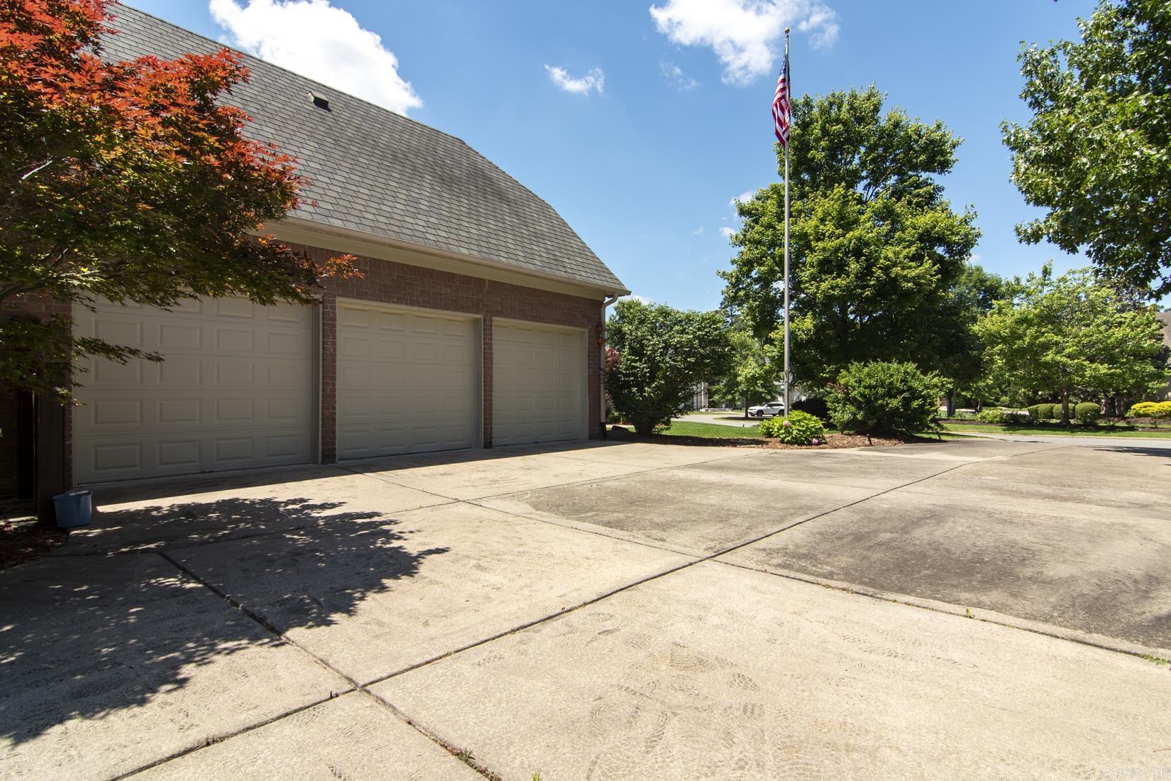 60 Sologne Cir  Little Rock, AR