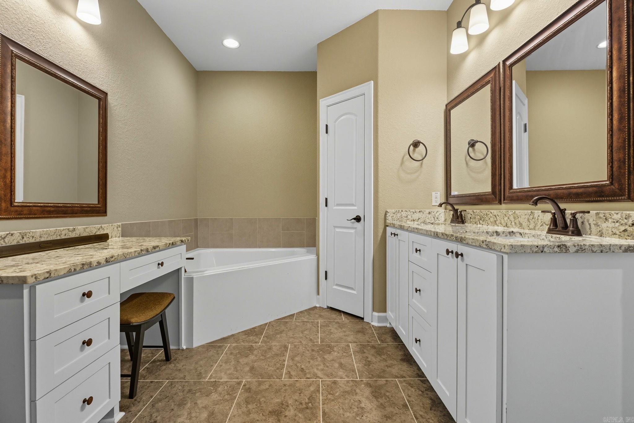 9009 Wooddale Dr  Sherwood, AR