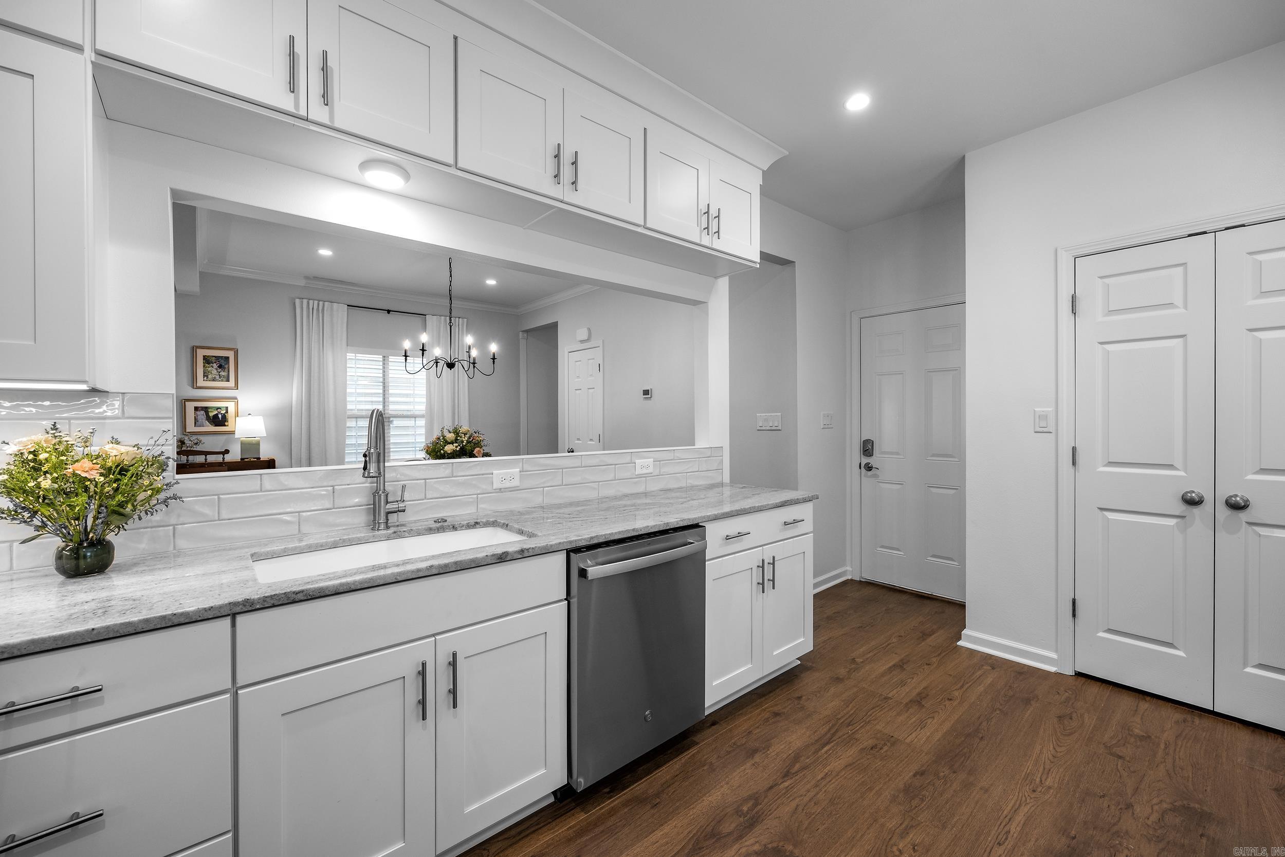 26 Foxcroft Village Drive Little Rock, AR 72227