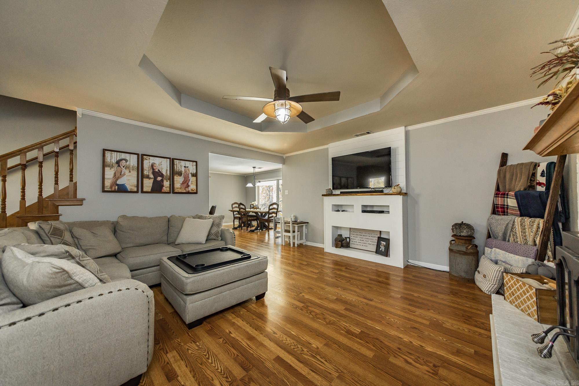 917 Lewisburg  Austin, AR