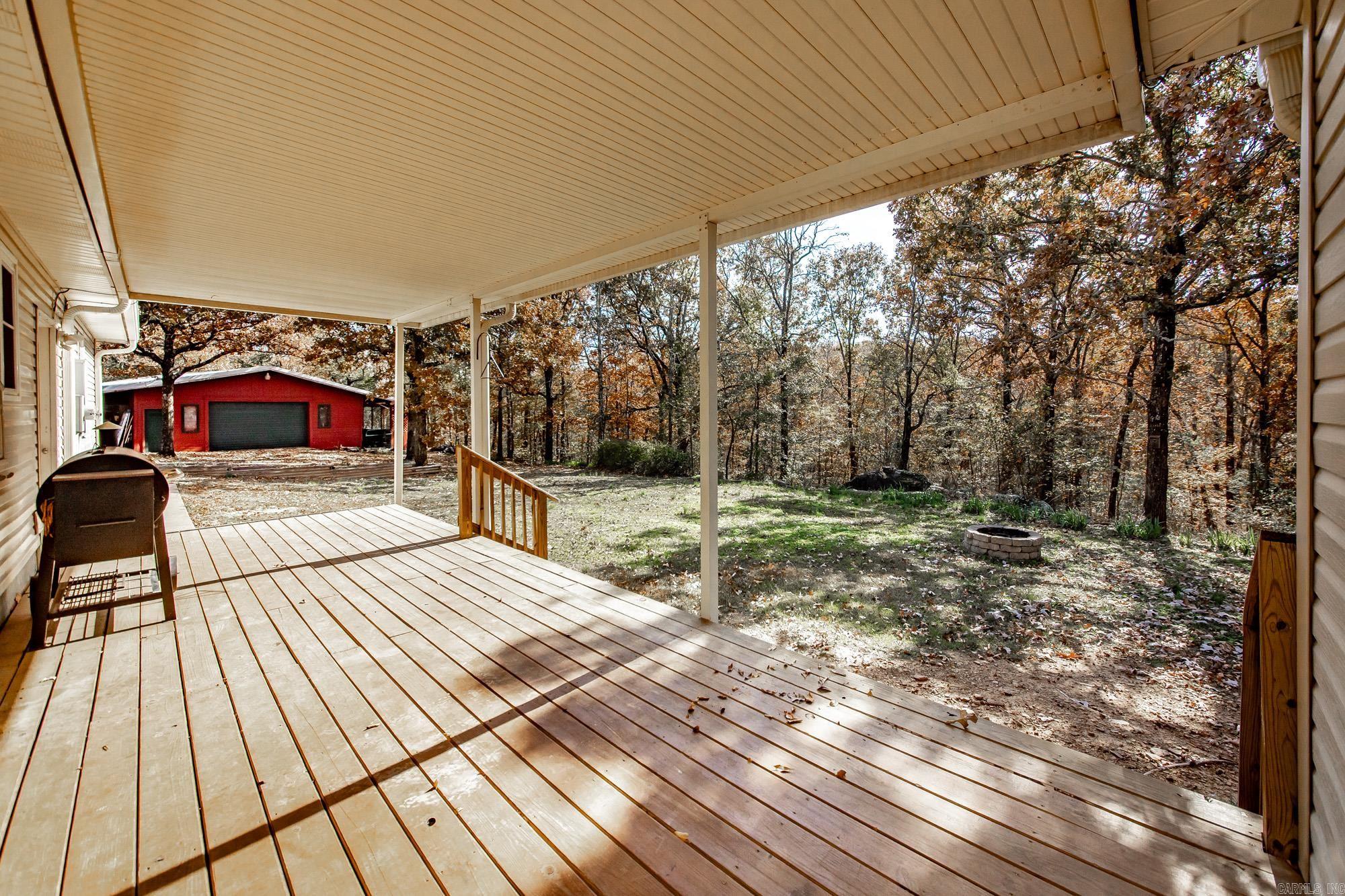 917 Lewisburg  Austin, AR