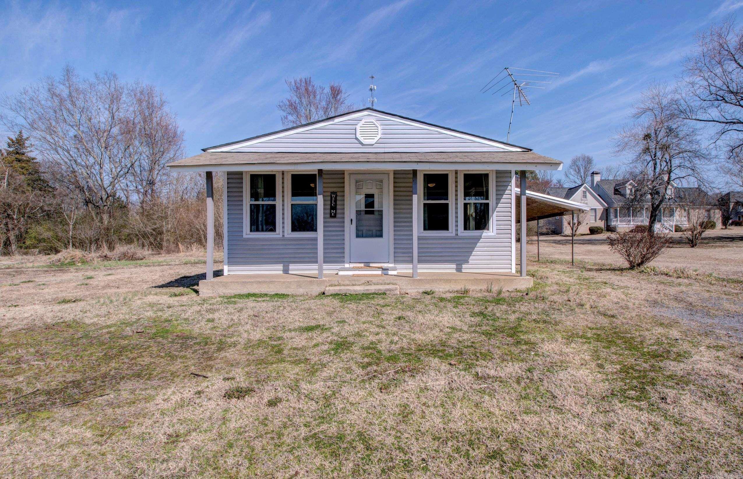 1612 Ridge Road  El Paso, AR