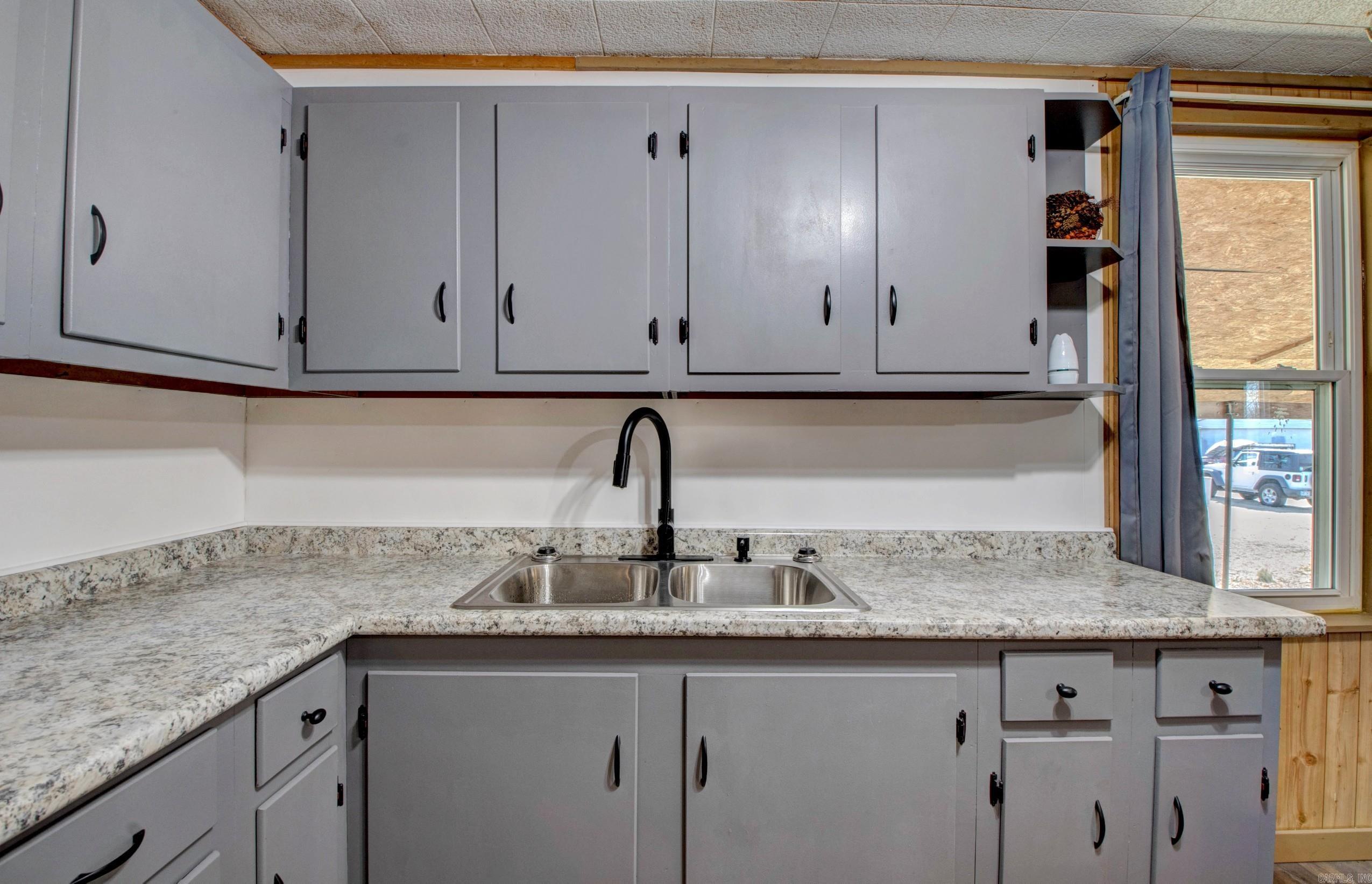 1612 Ridge Road  El Paso, AR