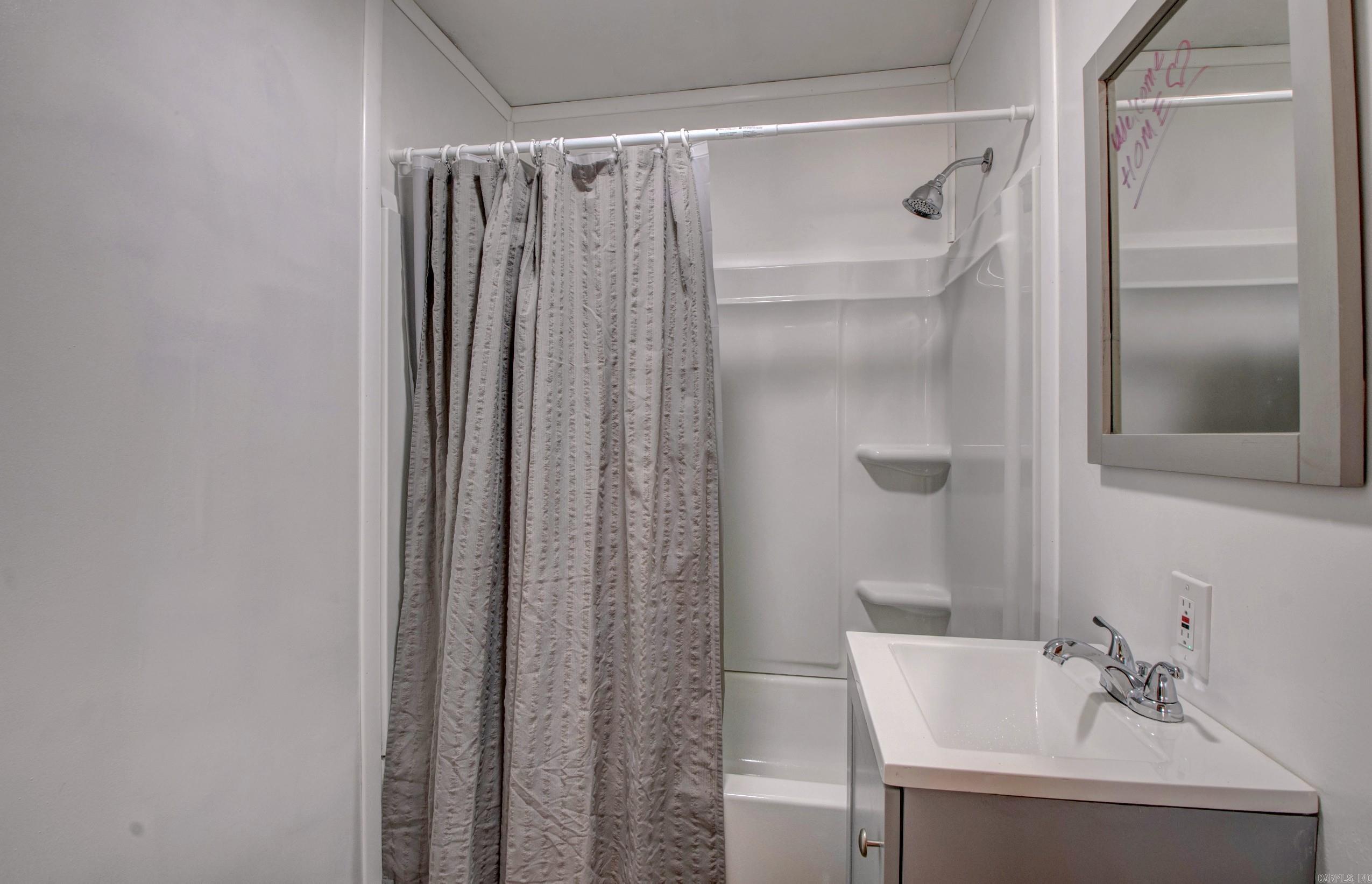 1612 Ridge Road  El Paso, AR